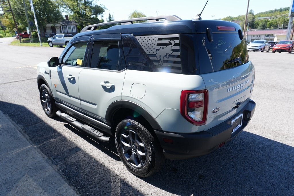 2021 Ford Bronco Sport Badlands photo 2
