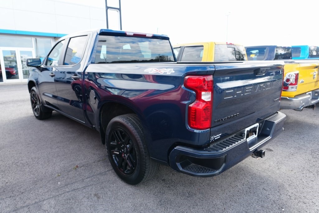 2023 Chevrolet Silverado 1500 Custom photo 3