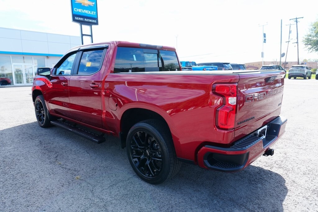 2023 Chevrolet Silverado 1500 RST photo 4