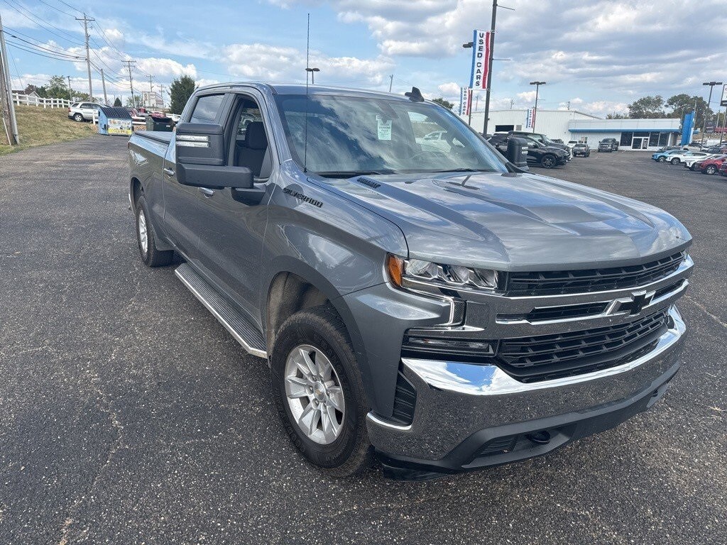 2021 Chevrolet Silverado 1500 LT photo 3