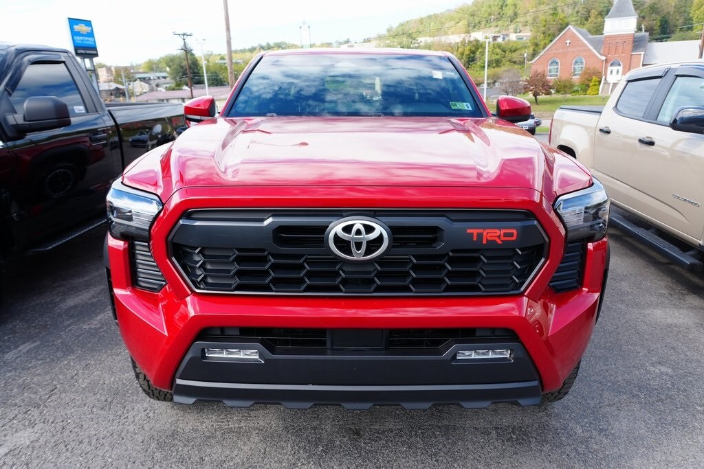 2024 Toyota Tacoma 4x4 TRD Off-Road photo 2