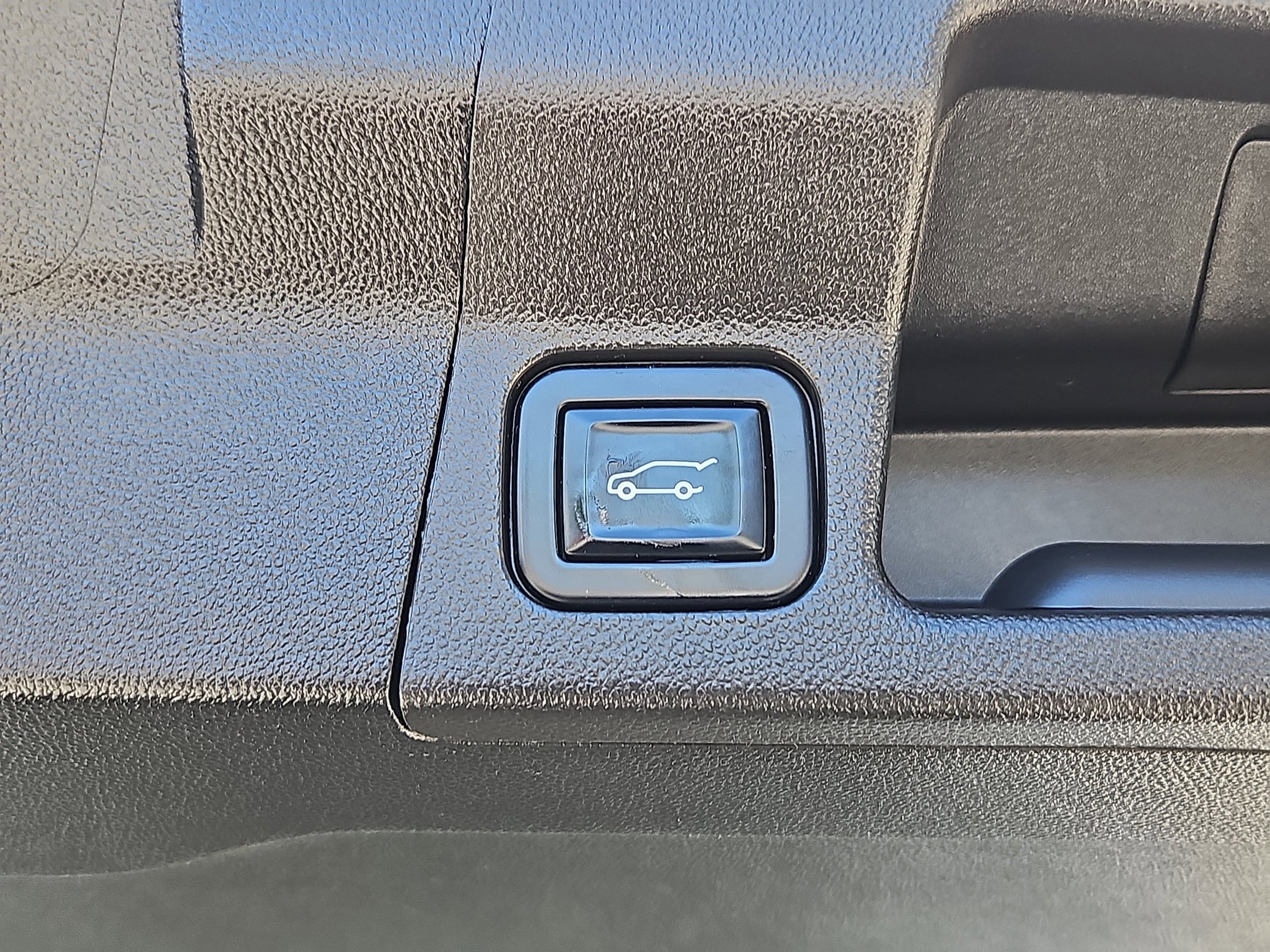 2022 GMC Acadia AT4 - Photo 17