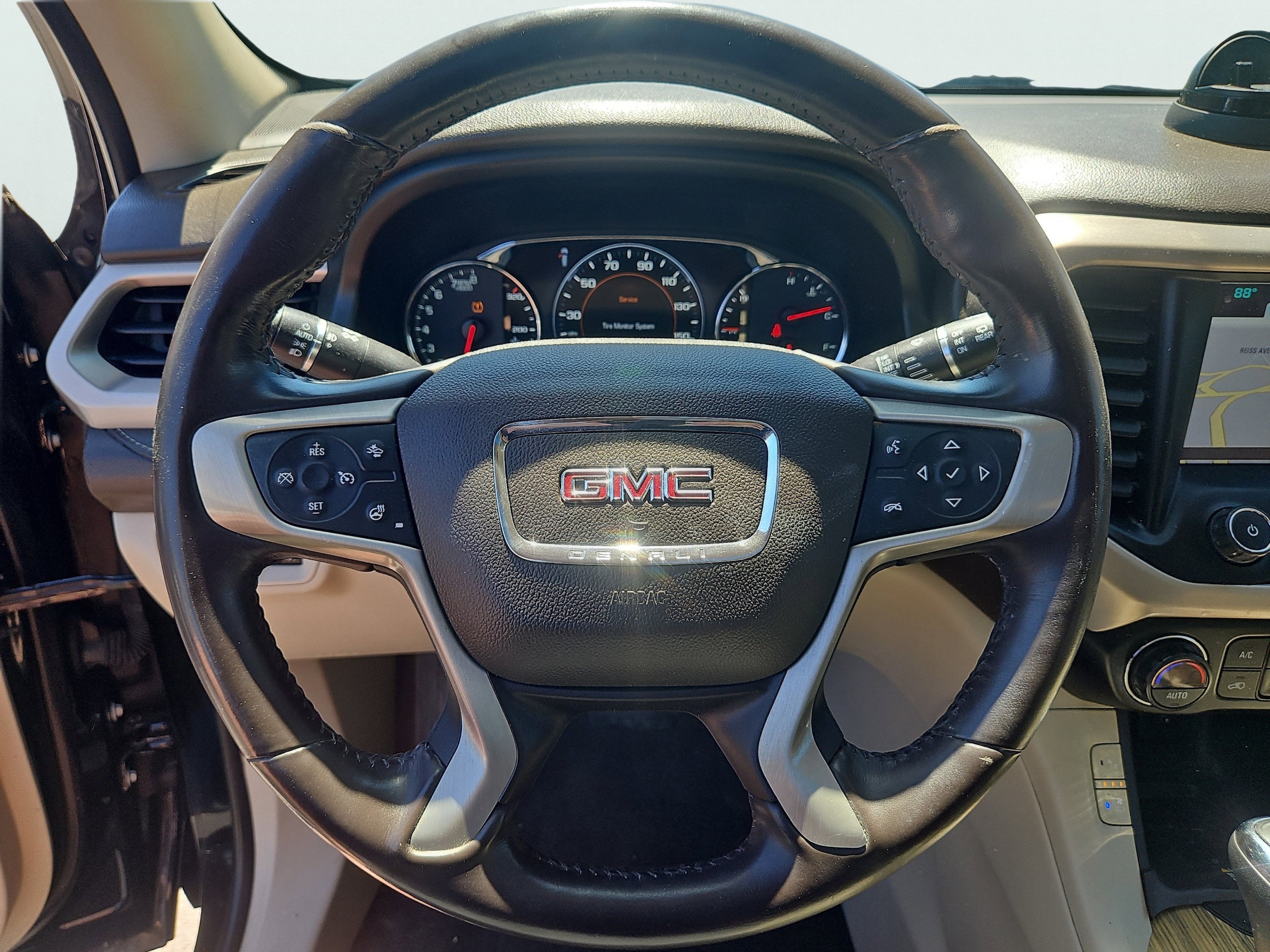 2019 GMC Acadia Denali - Photo 27