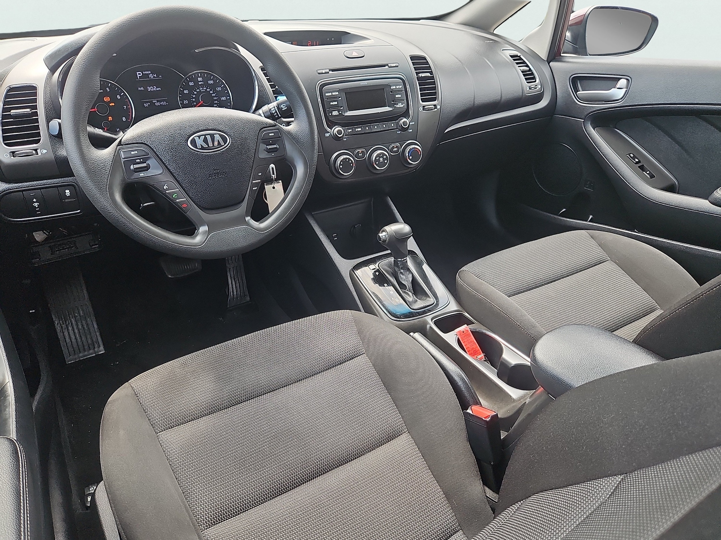 2017 Kia Forte LX - Photo 4