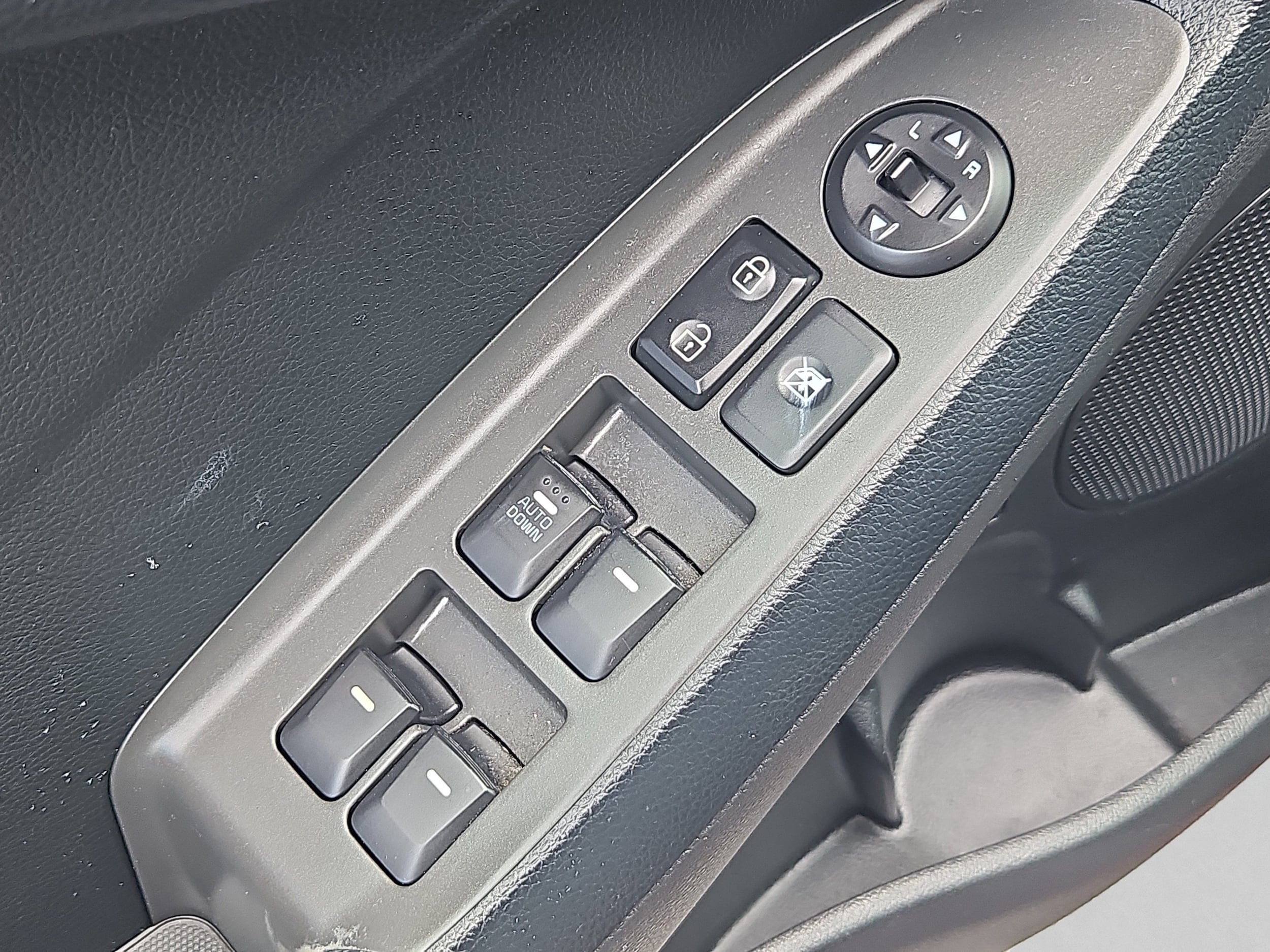 2017 Kia Forte LX - Photo 12
