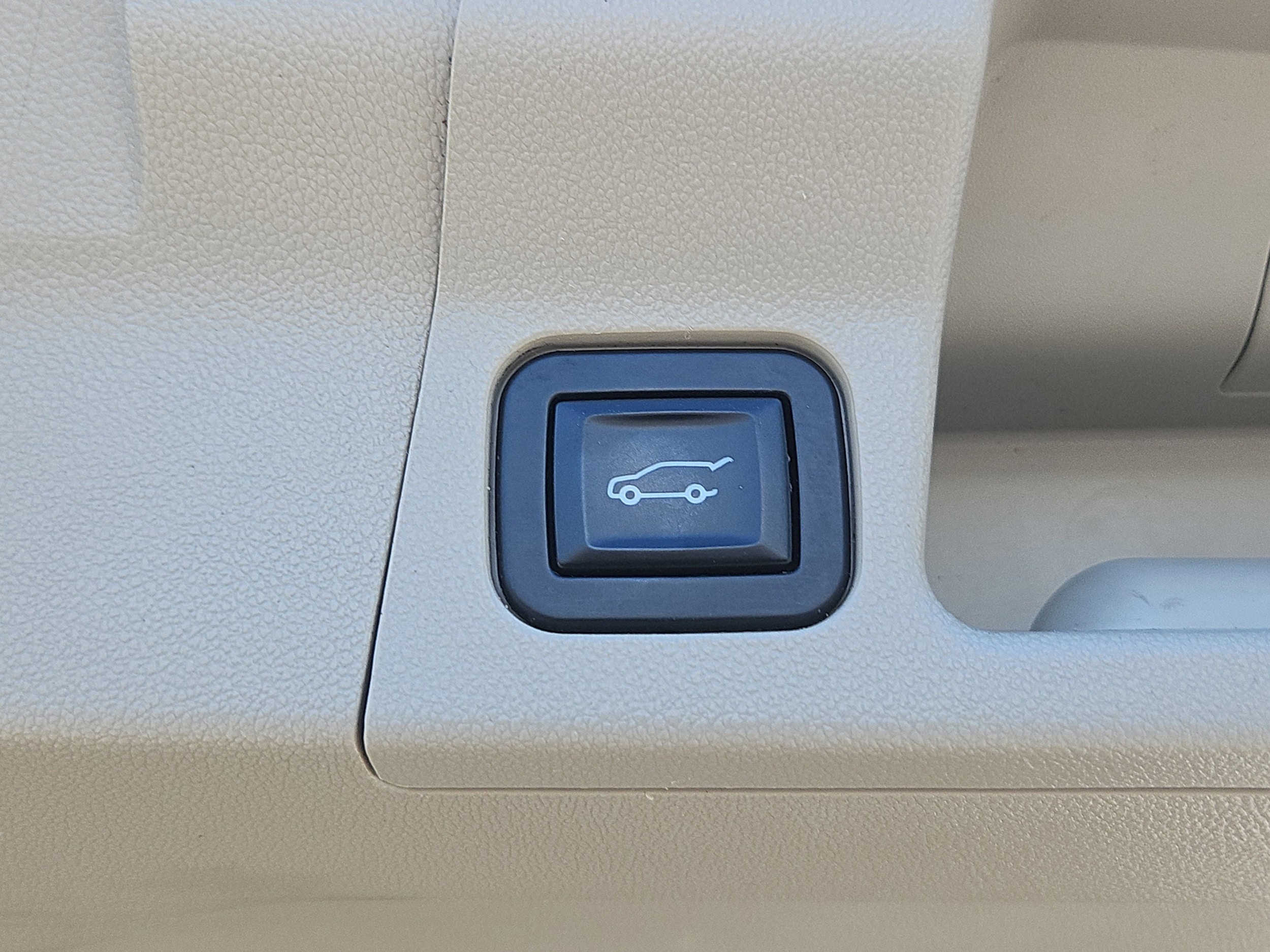2019 GMC Acadia Denali - Photo 17