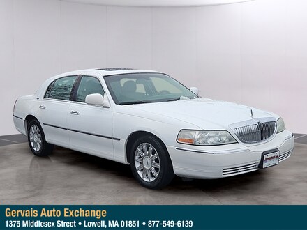 2007 Lincoln Town Car Signature Limited Sedan