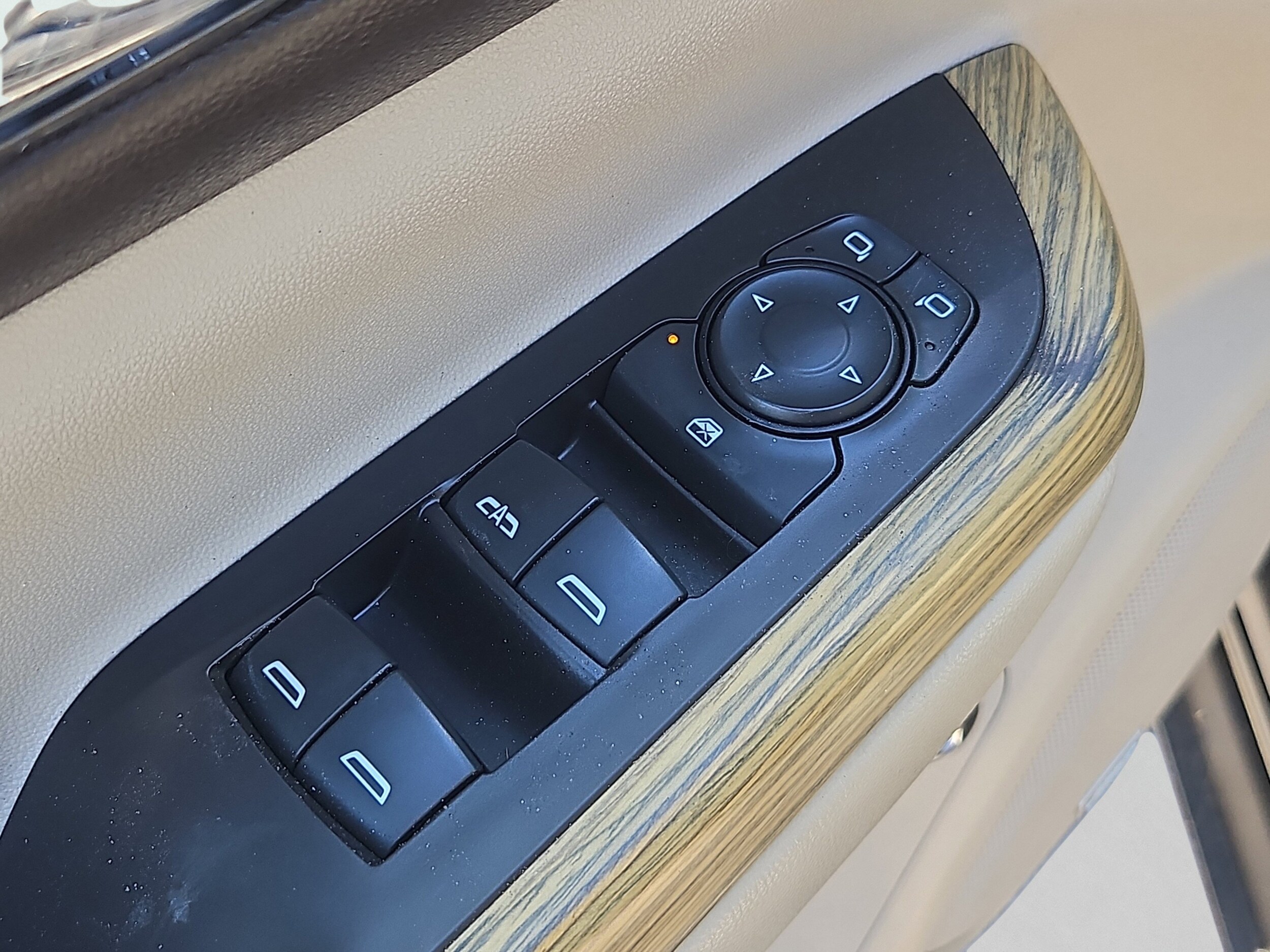 2019 GMC Acadia Denali - Photo 25