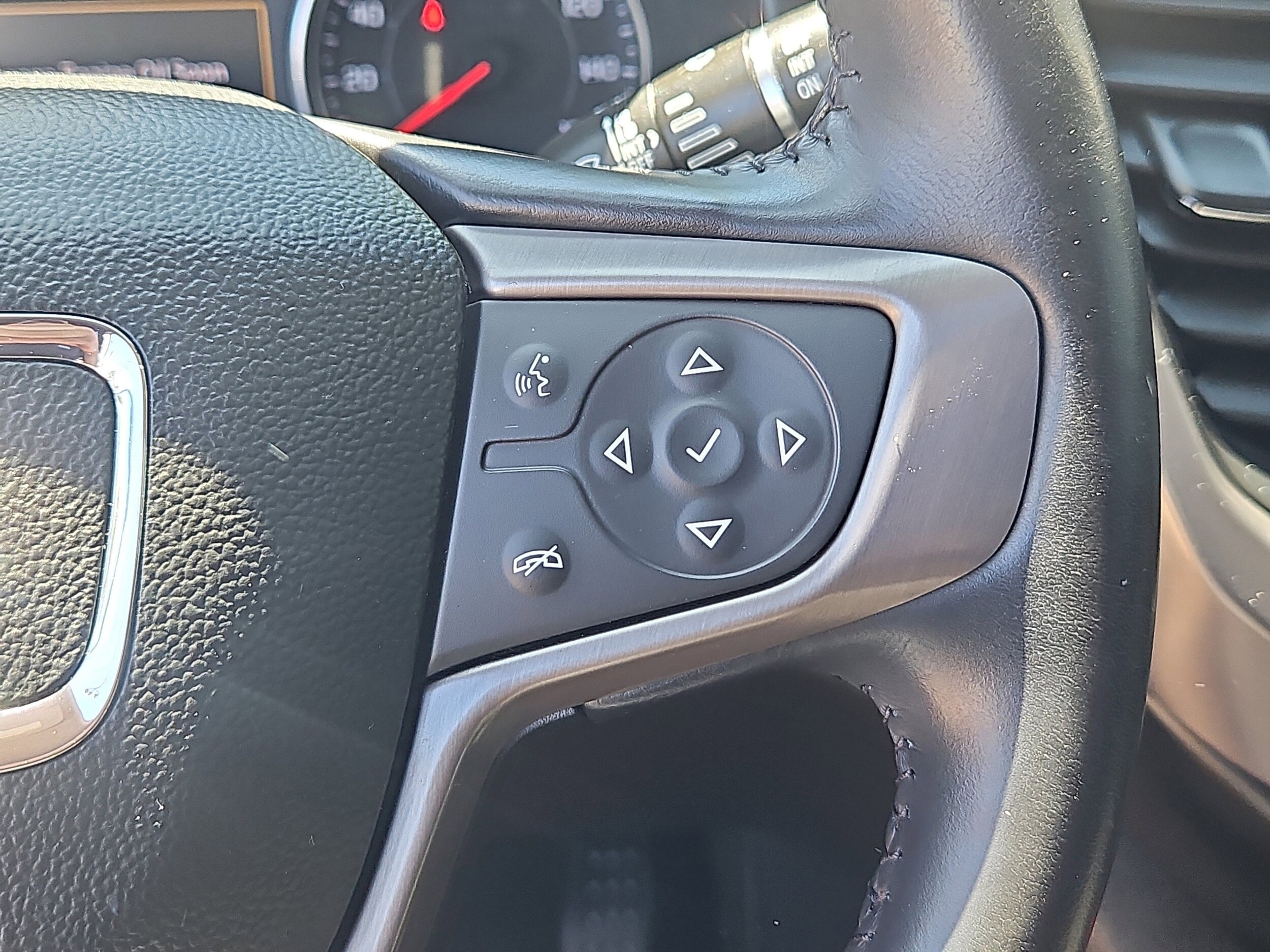 2022 GMC Acadia AT4 - Photo 23