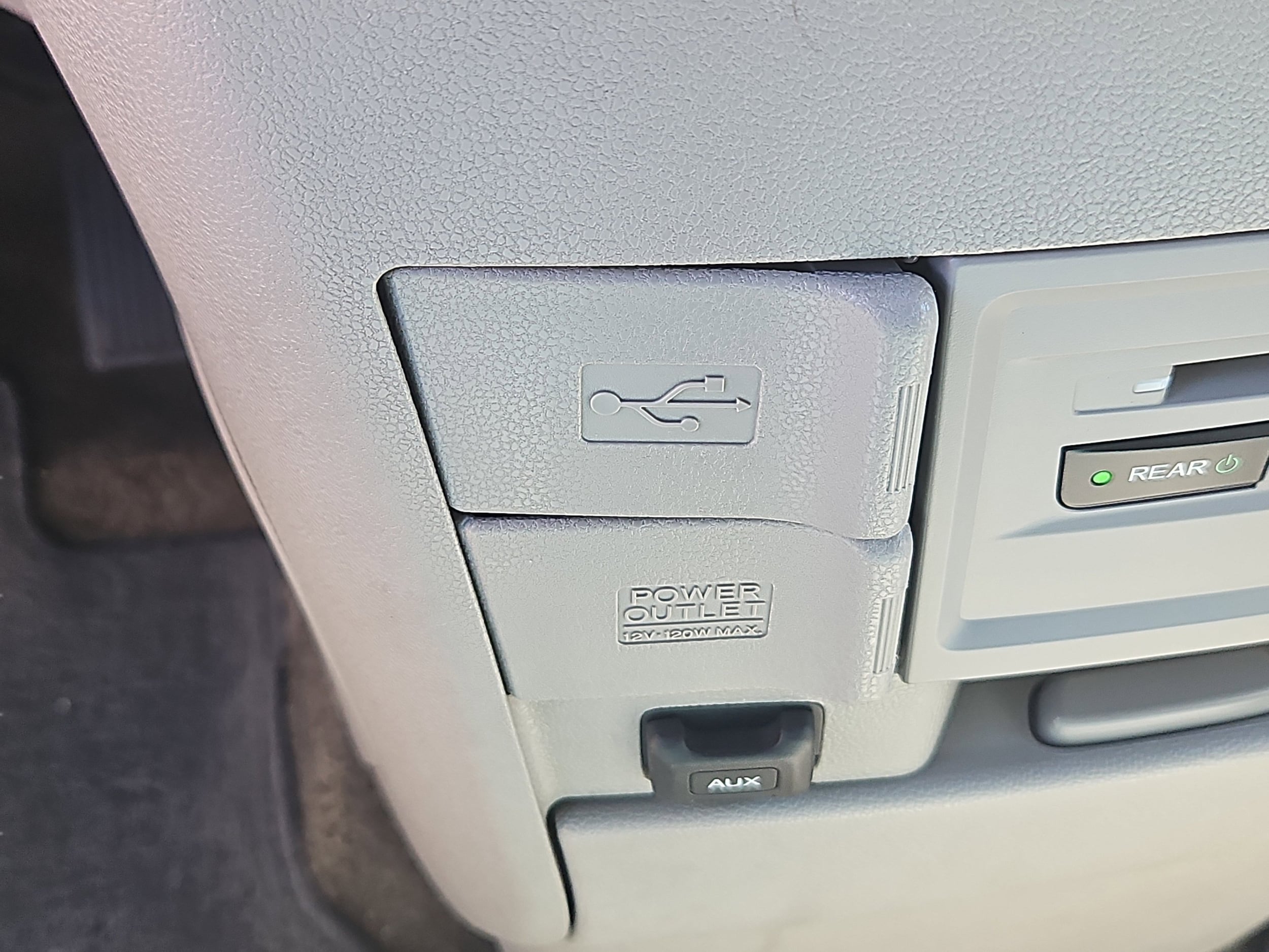 2016 Honda Odyssey SE - Photo 9