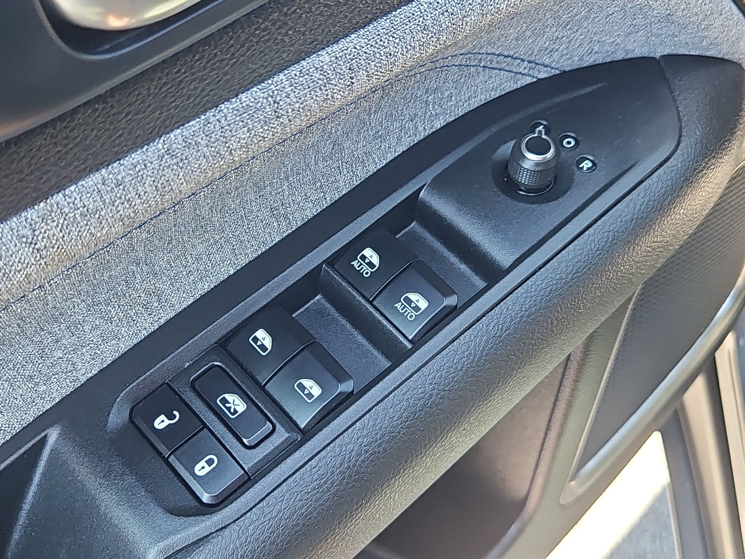 2023 Jeep Compass Latitude - Photo 19
