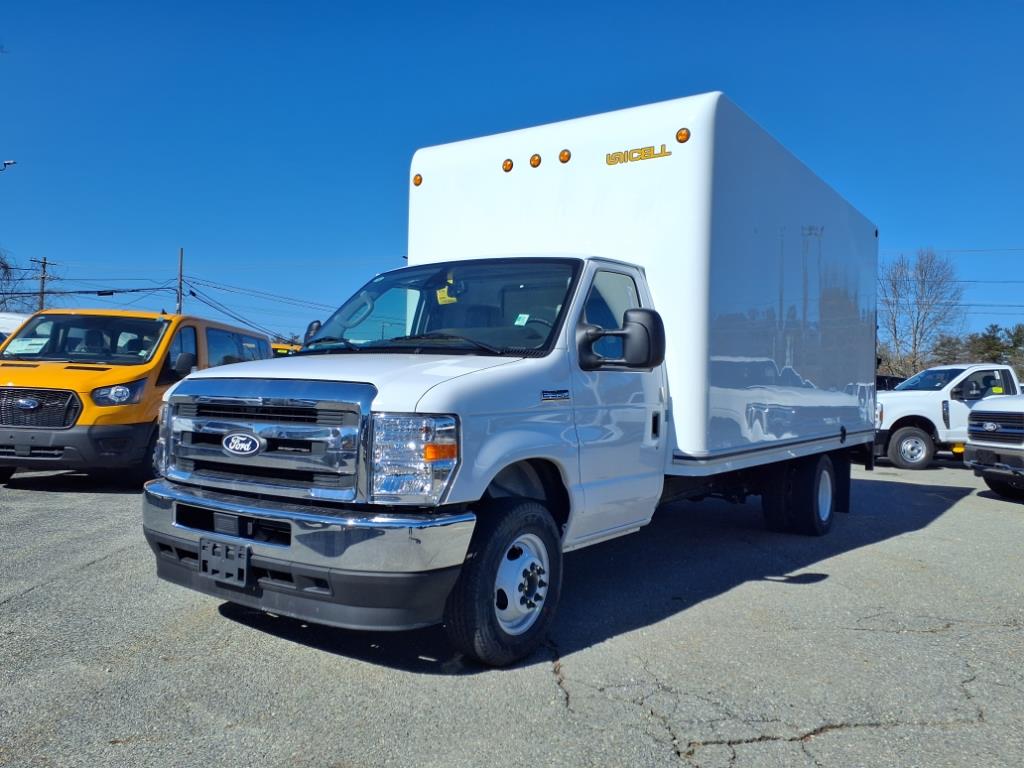 new 2026 Ford E350 Super Duty car, priced at $67,424