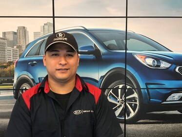 Staff member Potang ( Sonny ) Paisarn from 61dd0a12fe0f