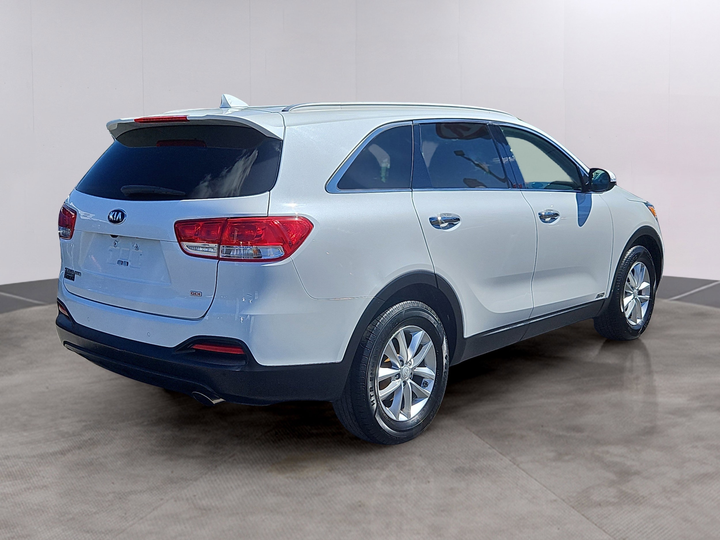 Used 2018 Kia Sorento LX with VIN 5XYPGDA32JG429985 for sale in Lowell, MA