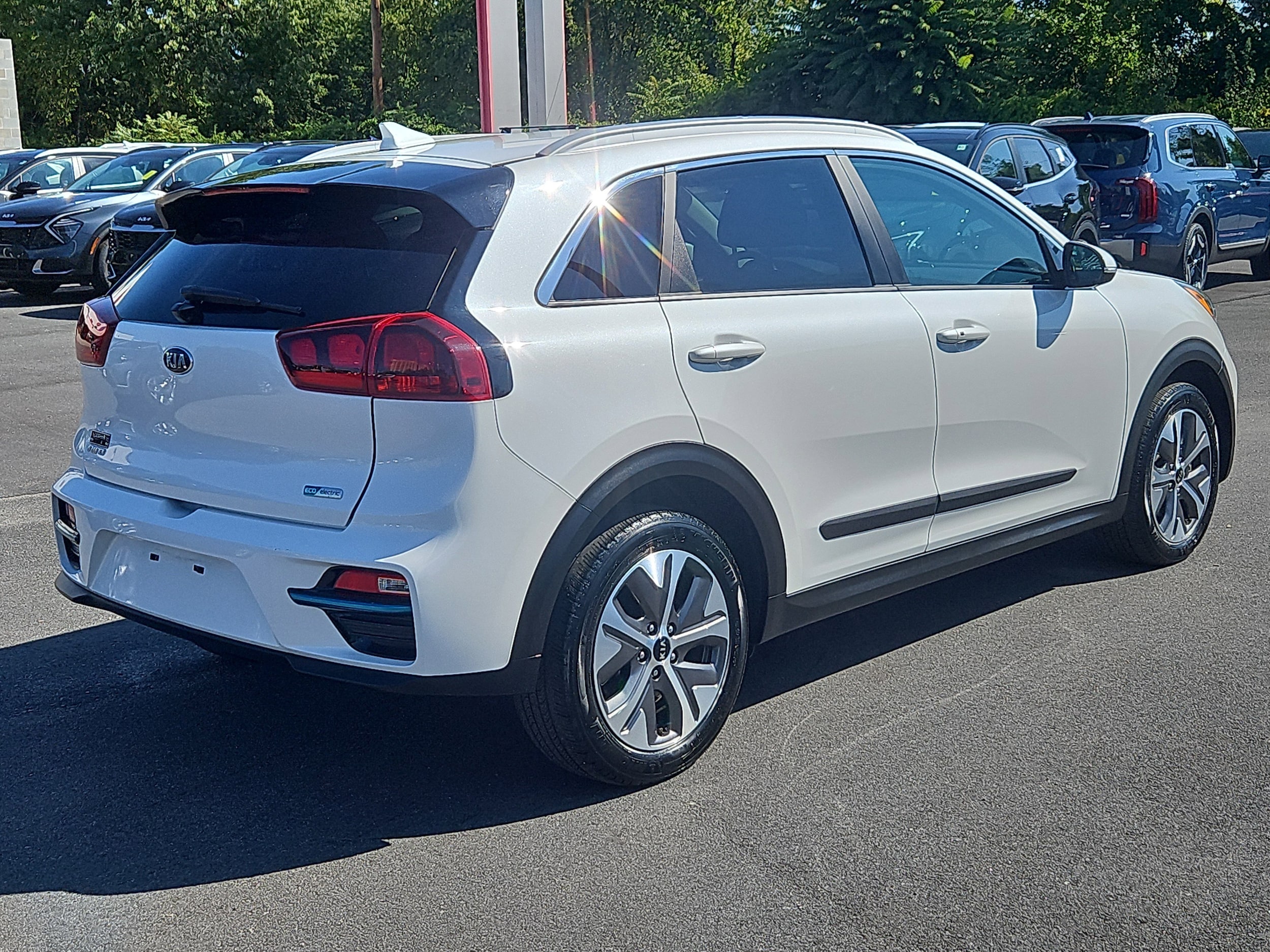 Certified 2020 Kia Niro EX with VIN KNDCC3LG1L5081189 for sale in Lowell, MA
