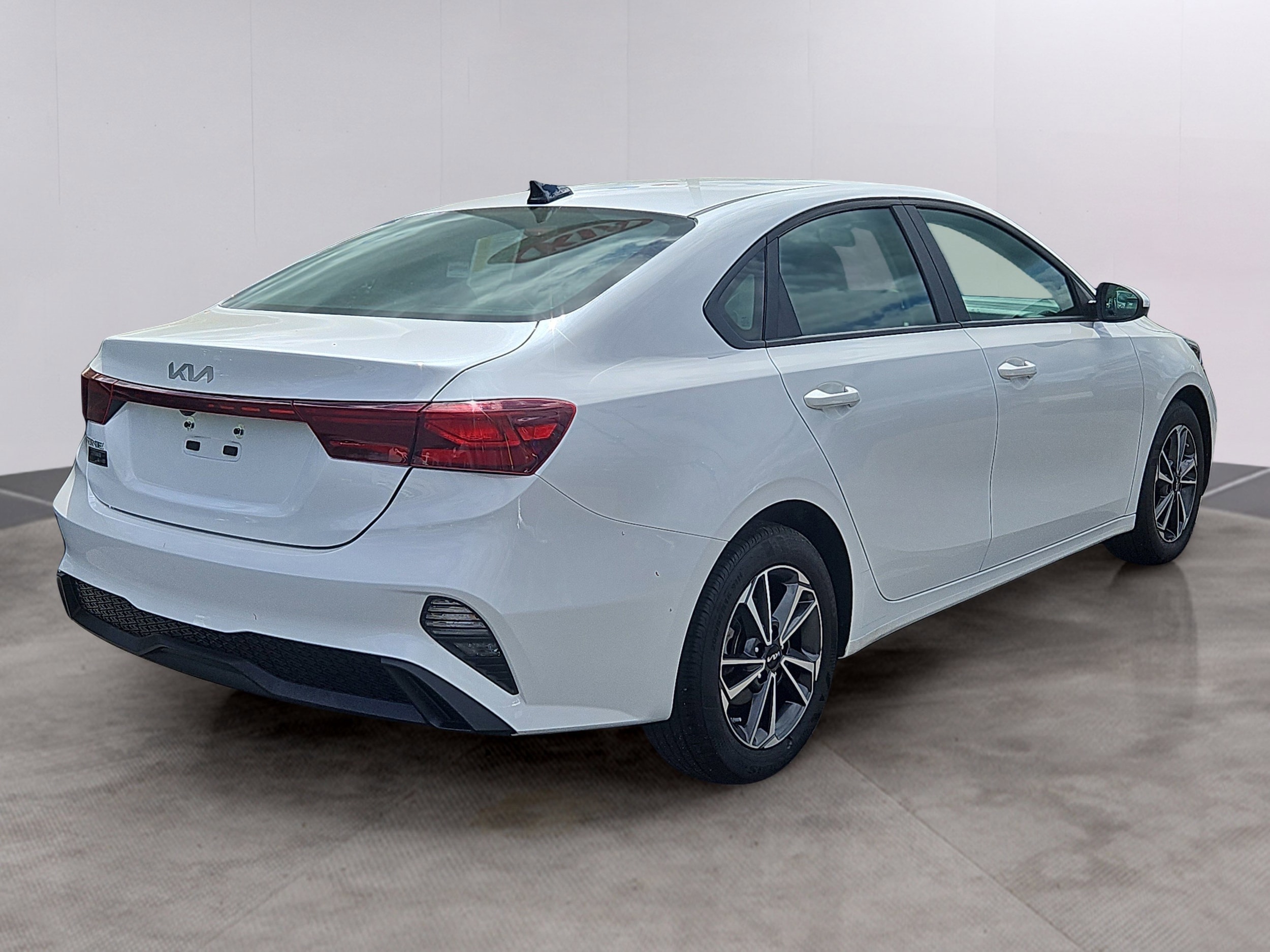 Certified 2022 Kia FORTE LXS with VIN 3KPF24AD6NE495333 for sale in Lowell, MA