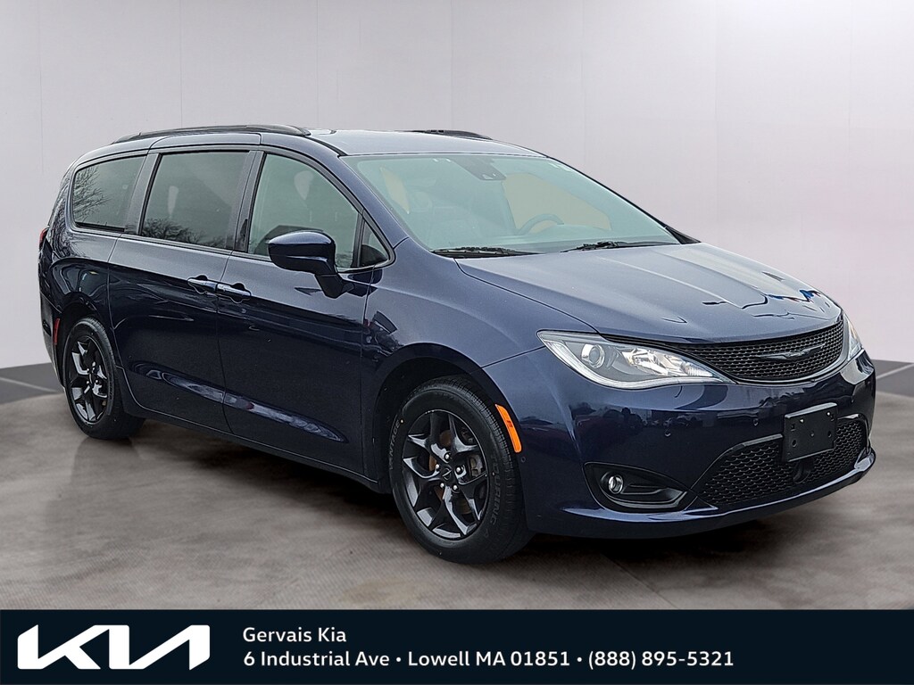 Used 2018 Chrysler Pacifica VAN