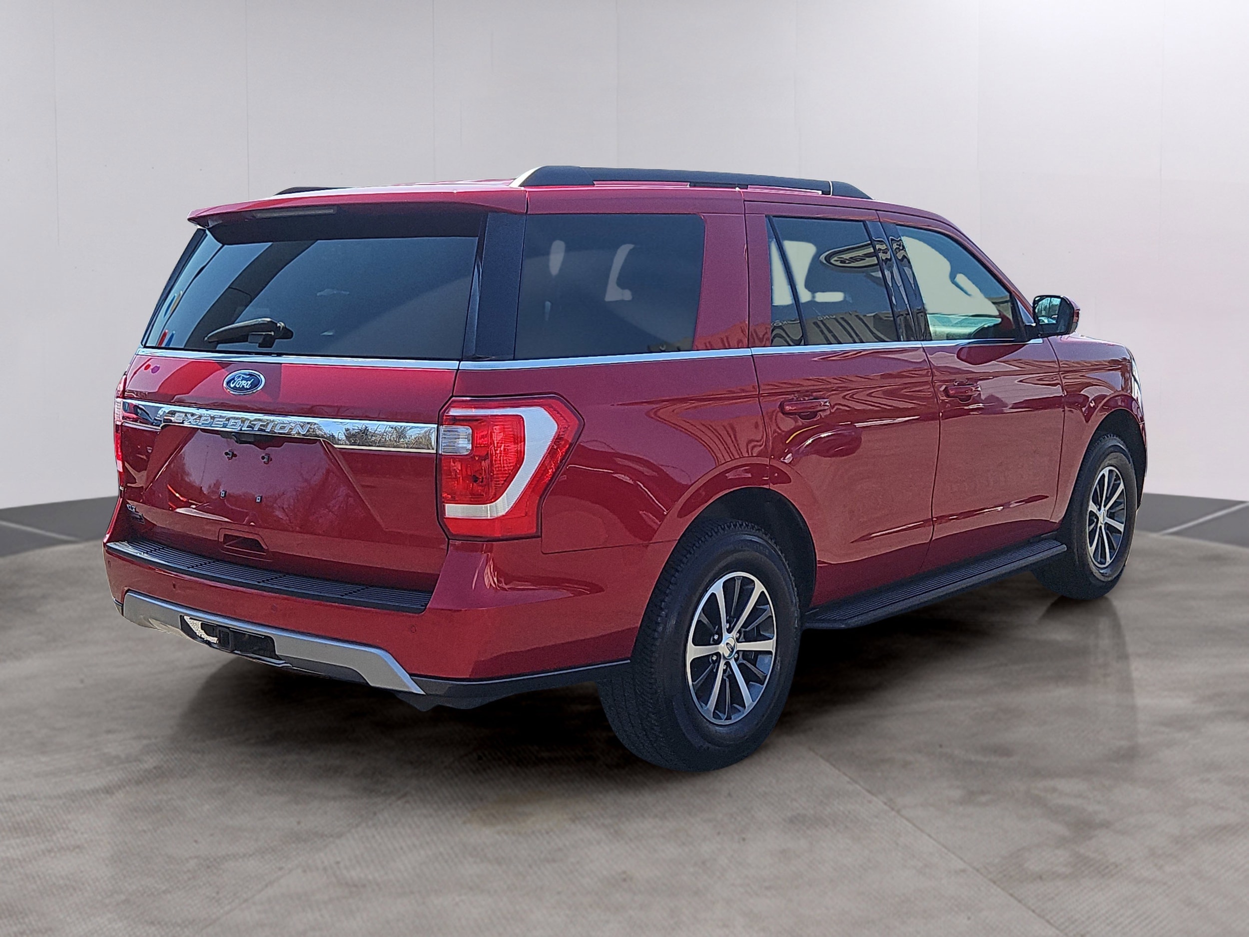 Used 2021 Ford Expedition XLT with VIN 1FMJU1JT5MEA63736 for sale in Lowell, MA