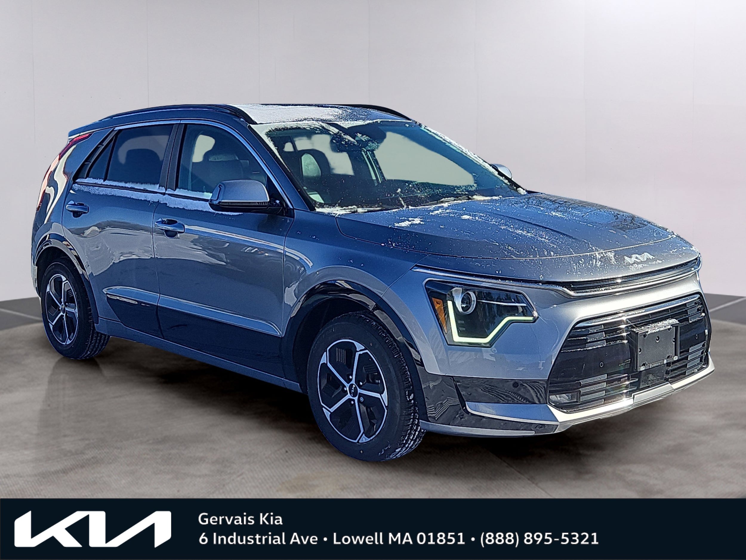 2023 Kia Niro SX's photo