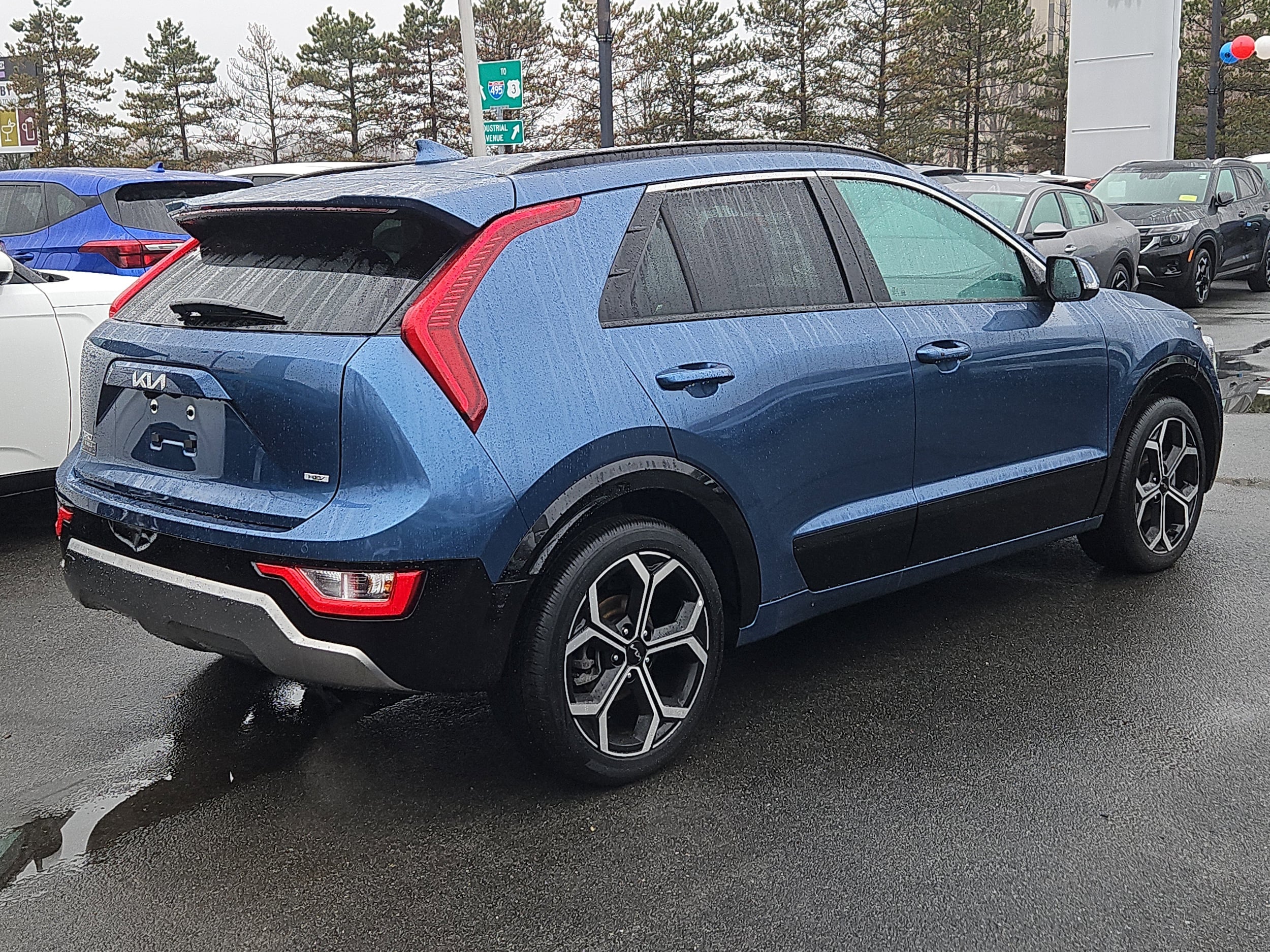 View vehicle photo 2