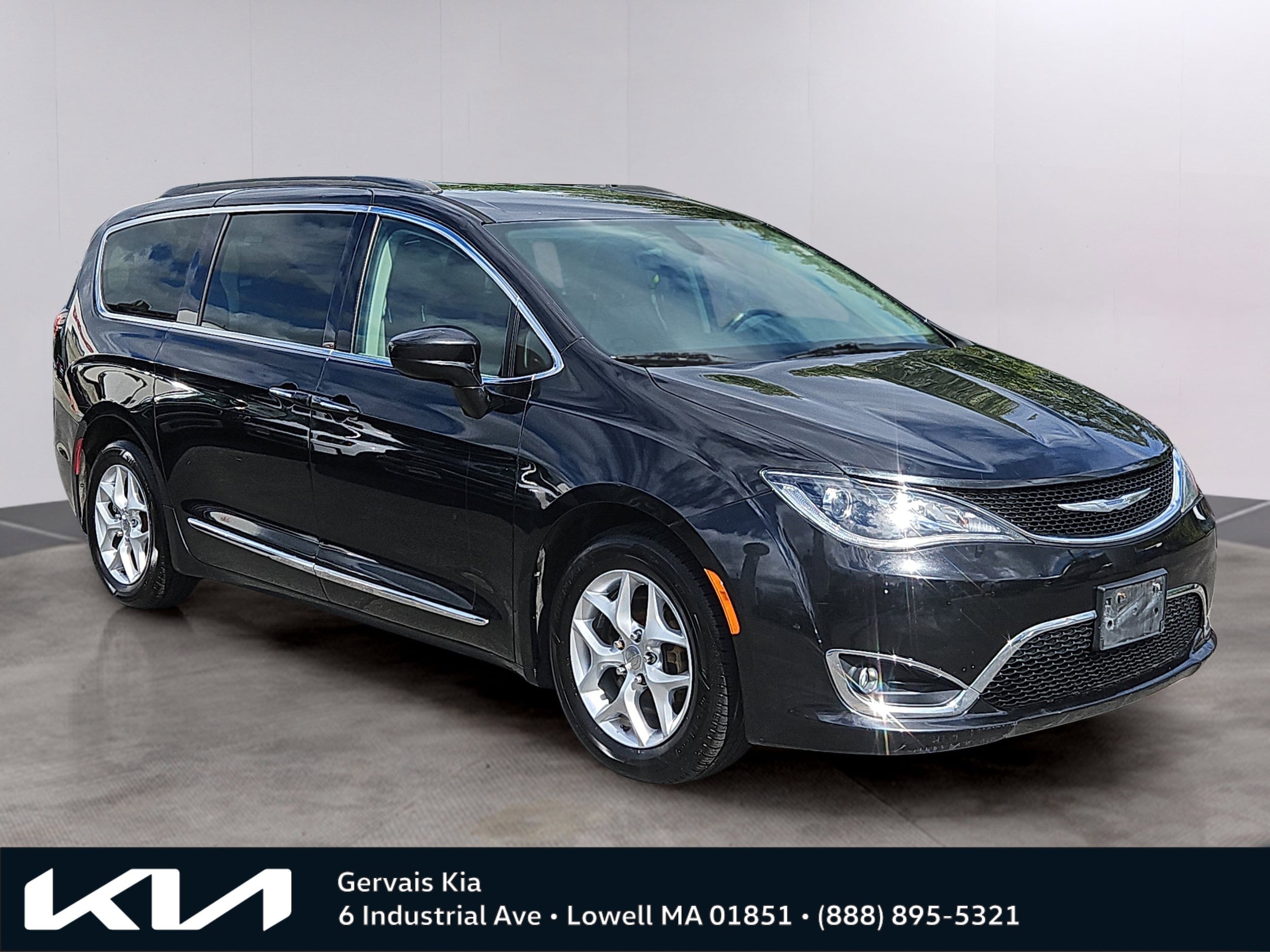 2017 Chrysler Pacifica Touring-L