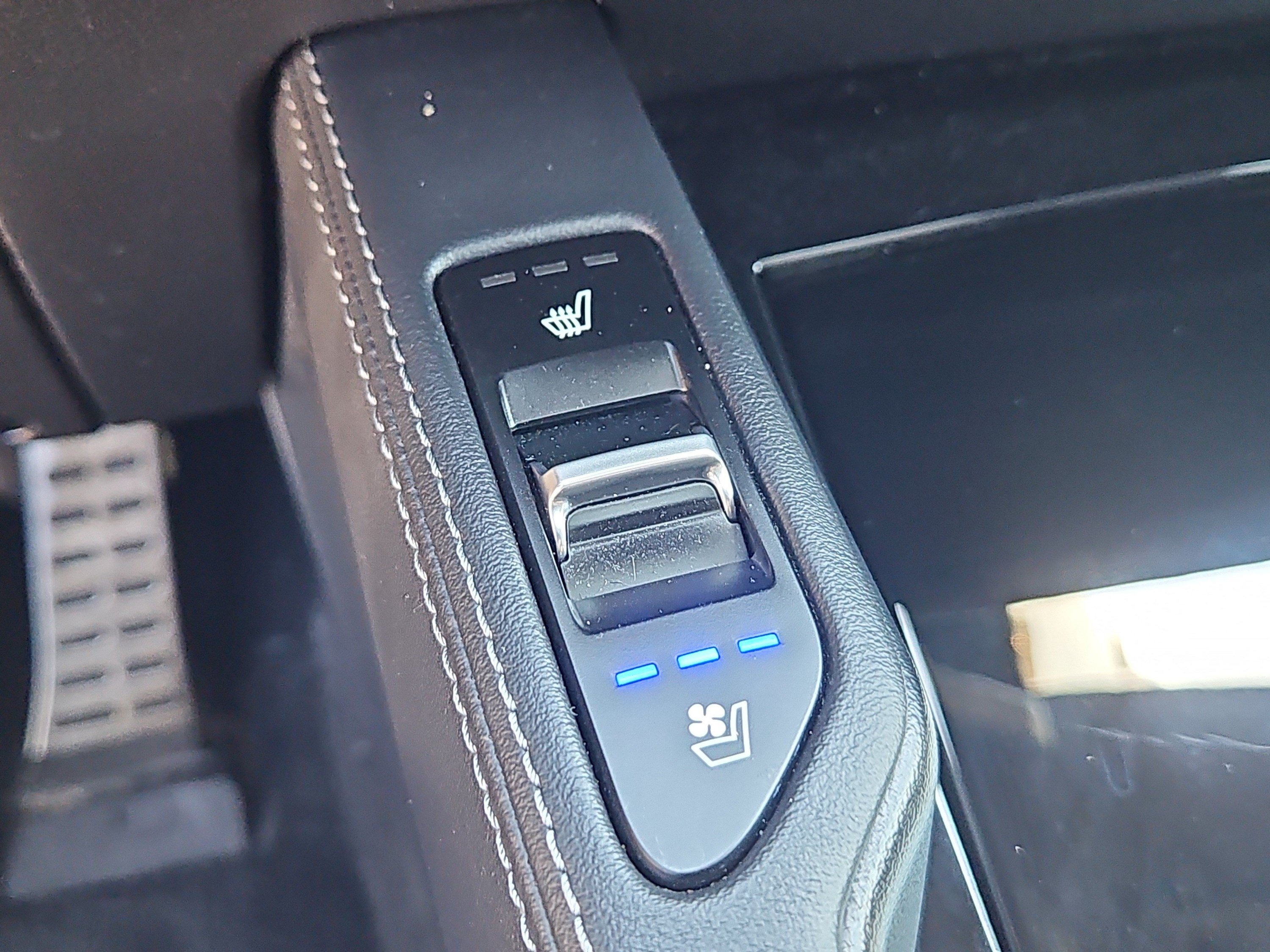 2022 Kia Telluride SX - Photo 13