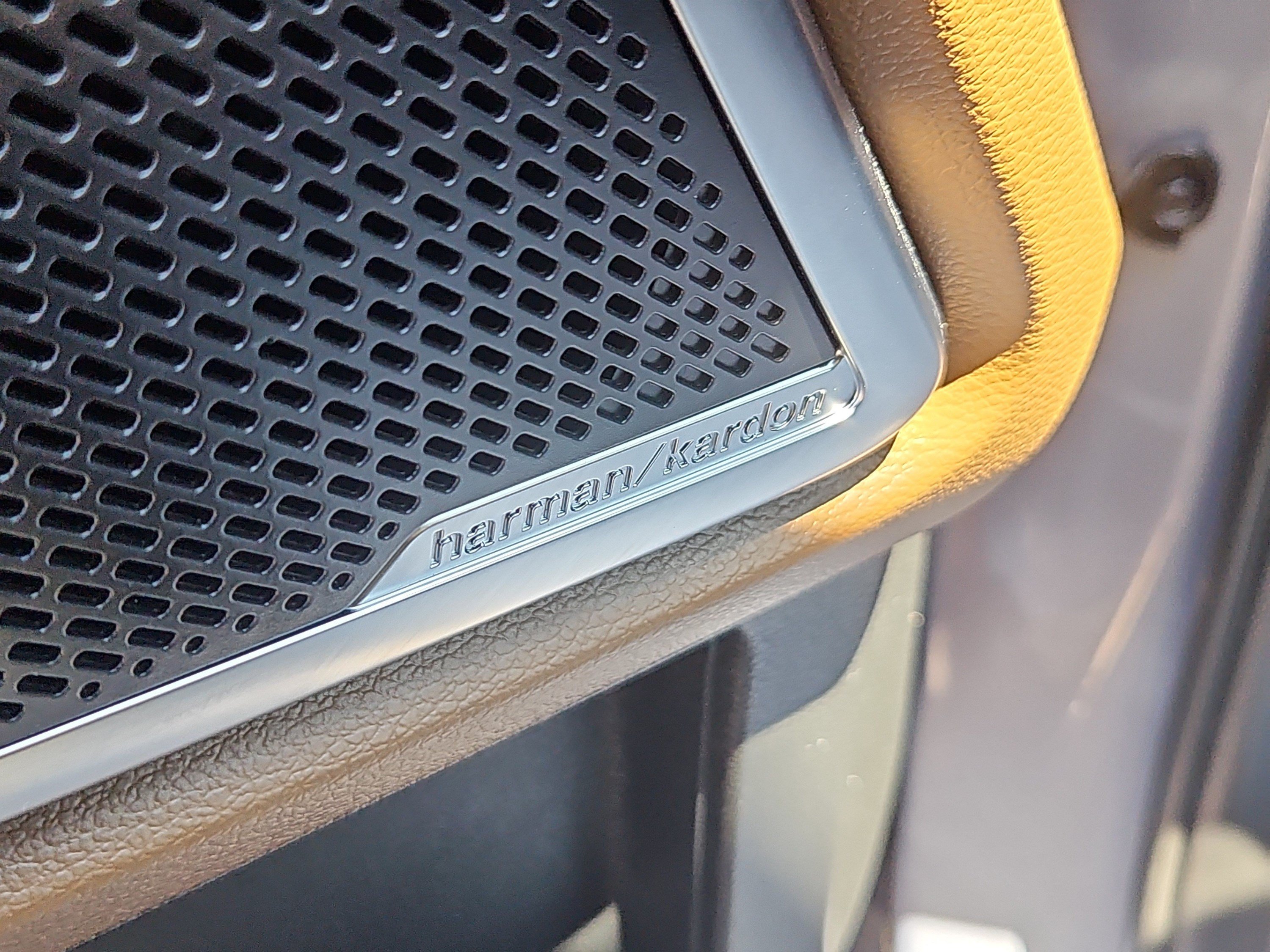 2022 Kia Telluride SX - Photo 20