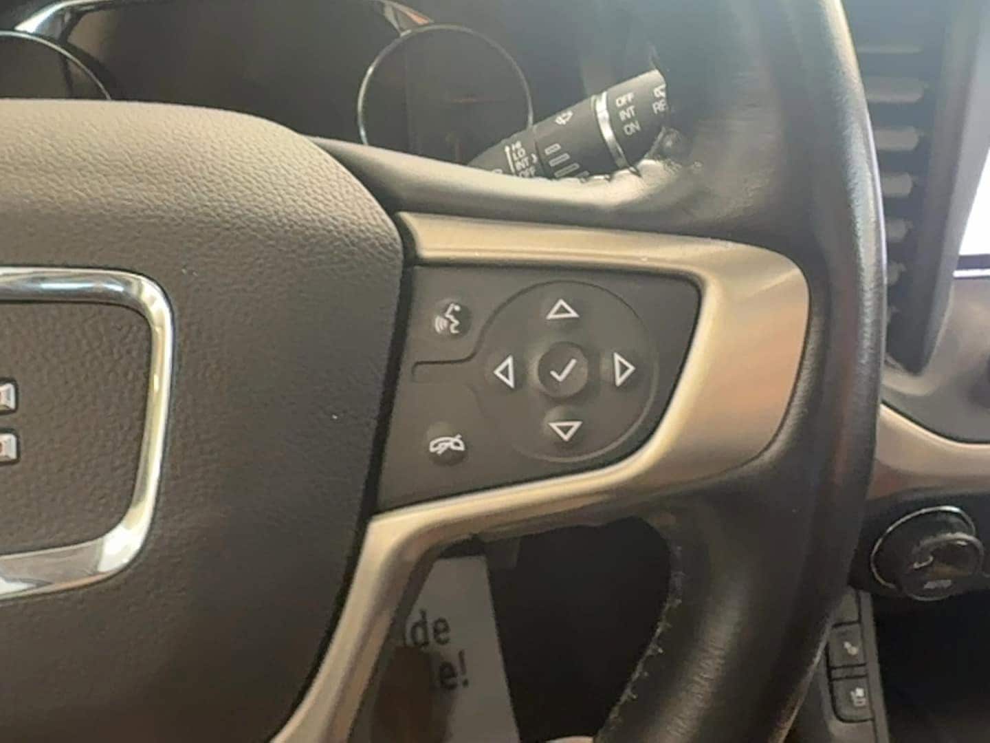 2018 GMC Acadia Denali - Photo 22