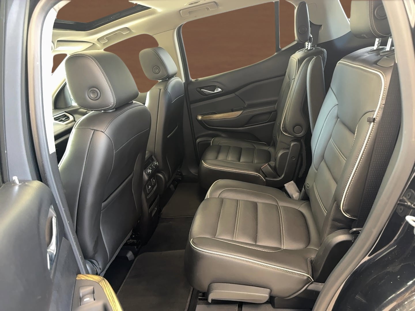 2018 GMC Acadia Denali - Photo 12