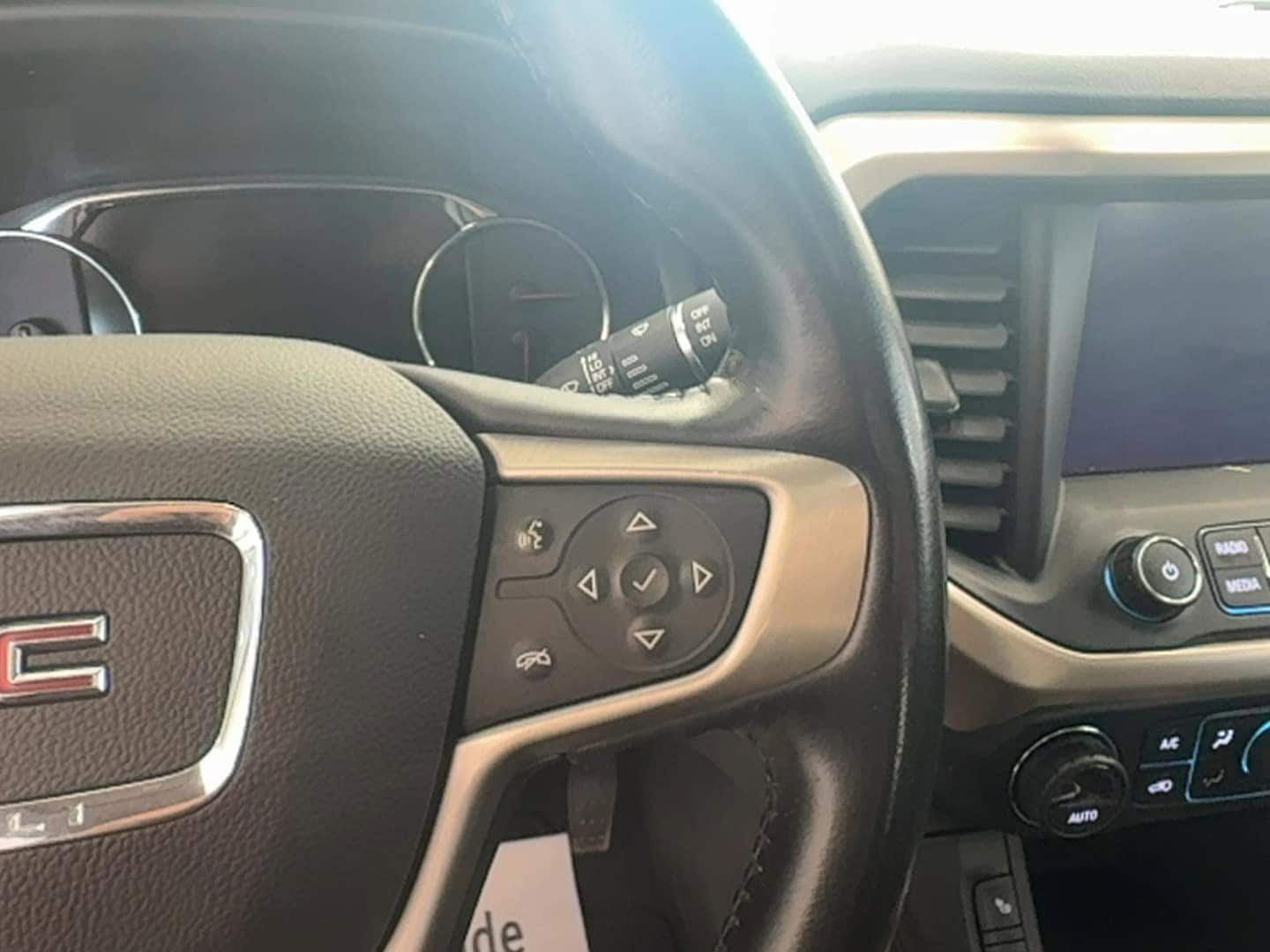 2018 GMC Acadia Denali - Photo 19