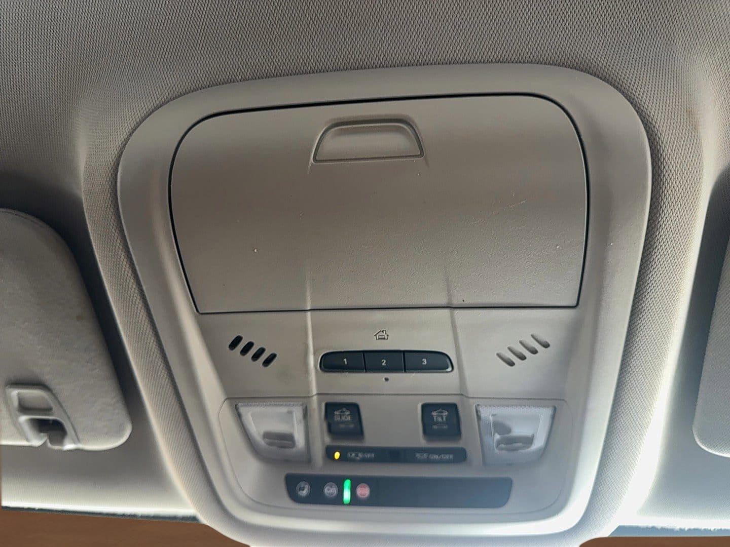 2018 GMC Acadia Denali - Photo 26