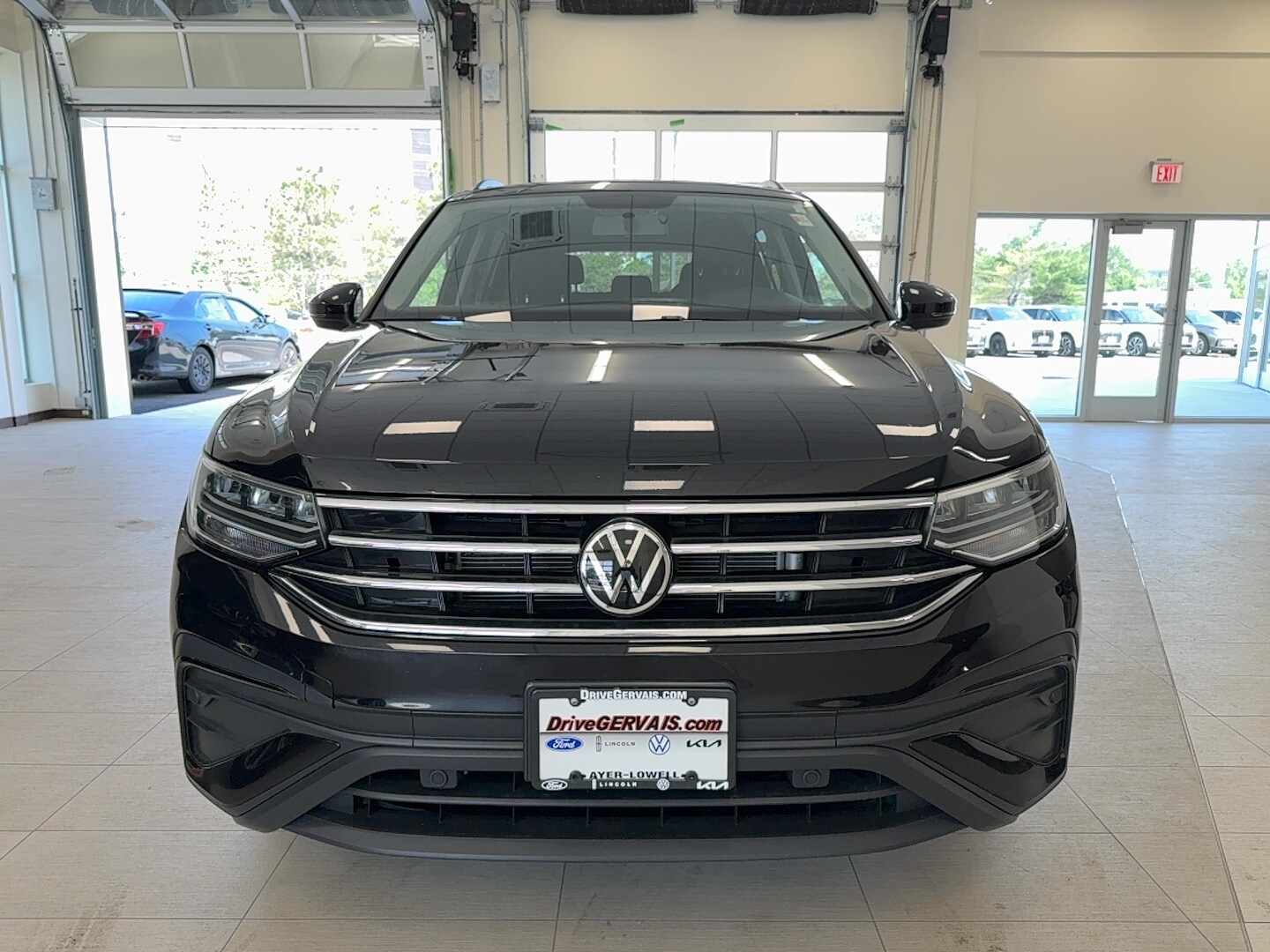 2022 Volkswagen Tiguan S photo 2