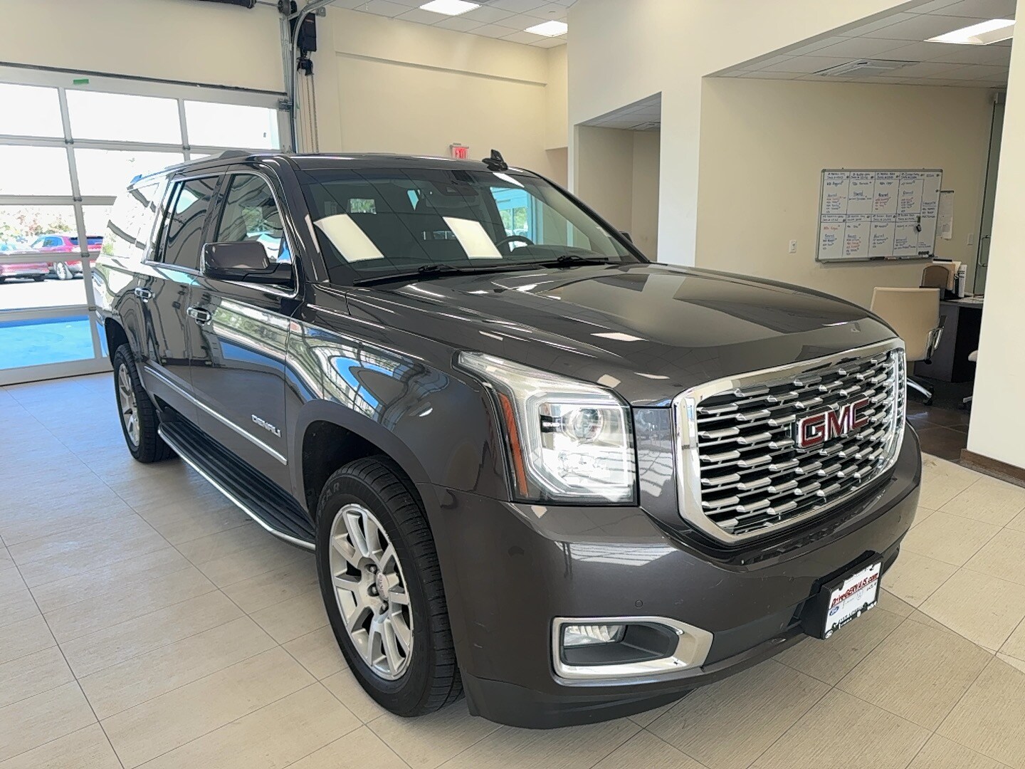 2018 Gmc Yukon XL Denali photo 3