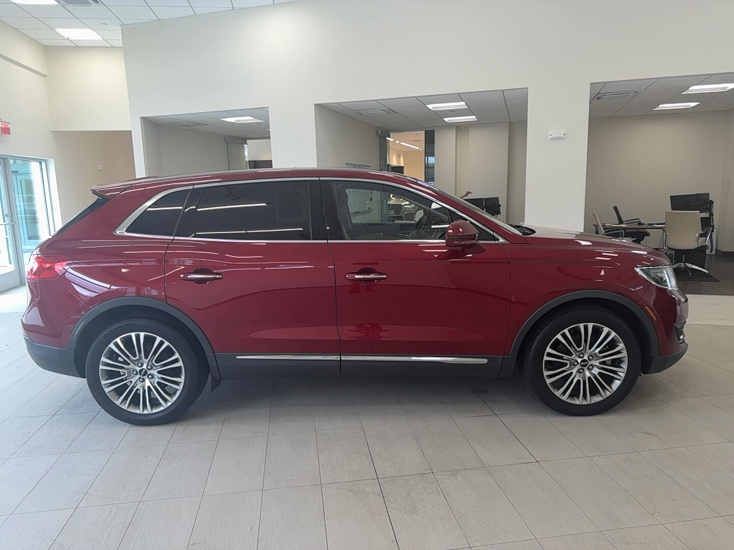 2017 Lincoln MKX Reserve photo 4