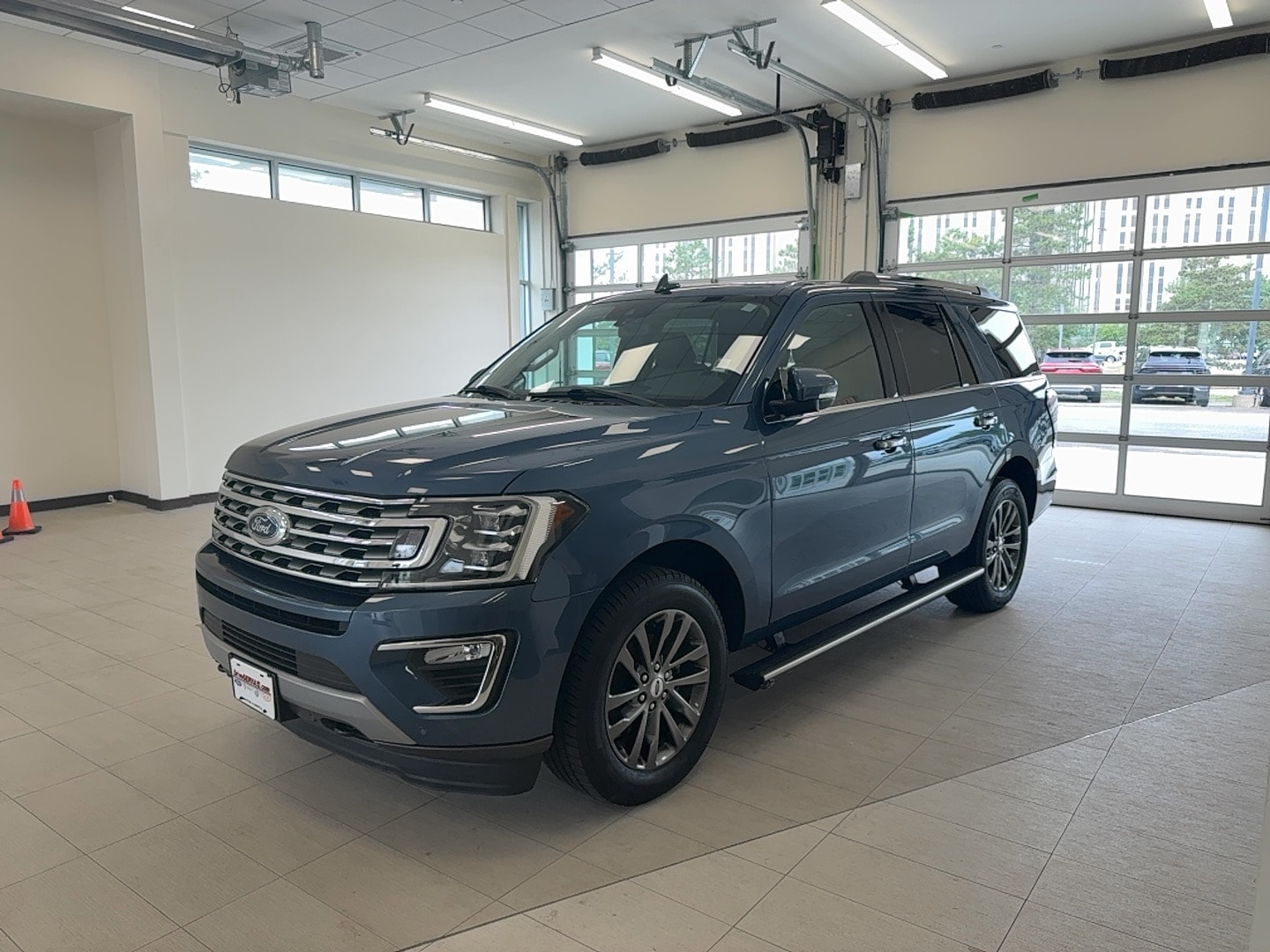 2020 Ford Expedition Limited's photo