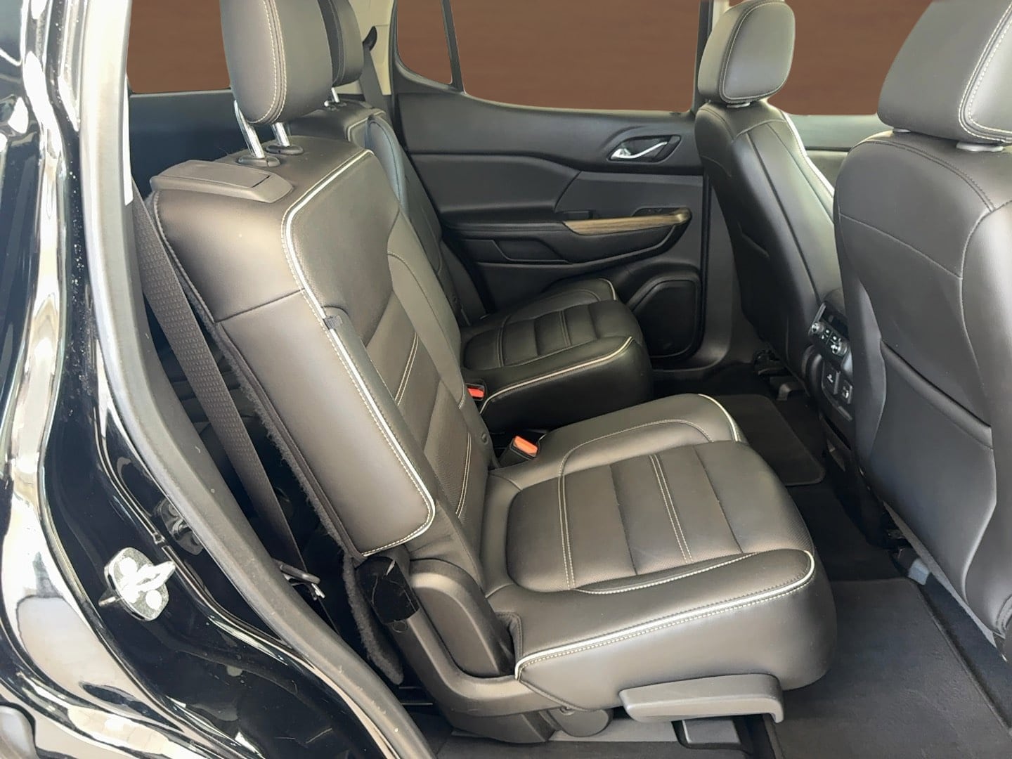 2018 GMC Acadia Denali - Photo 11