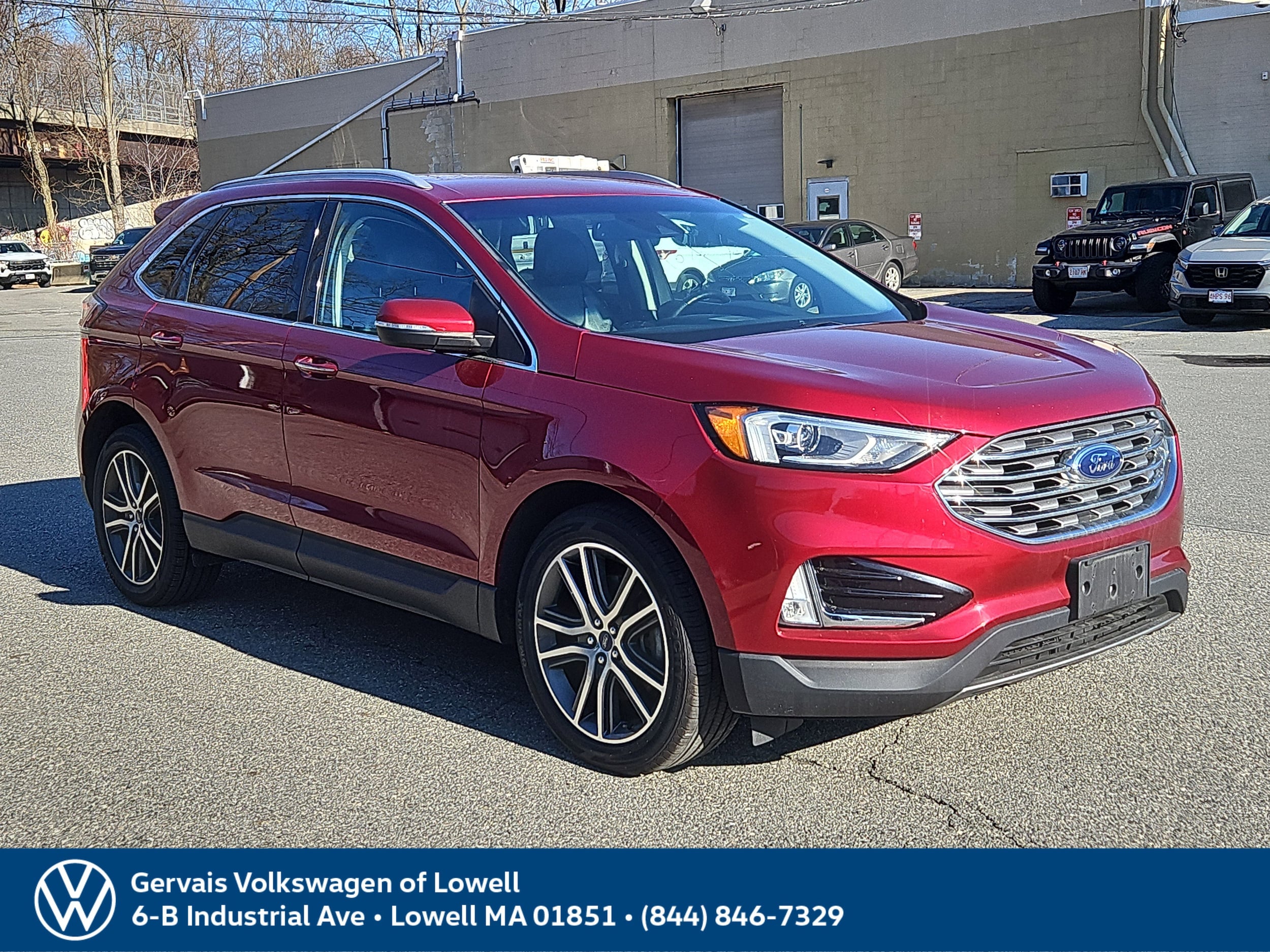 2019 Ford Edge Titanium's photo