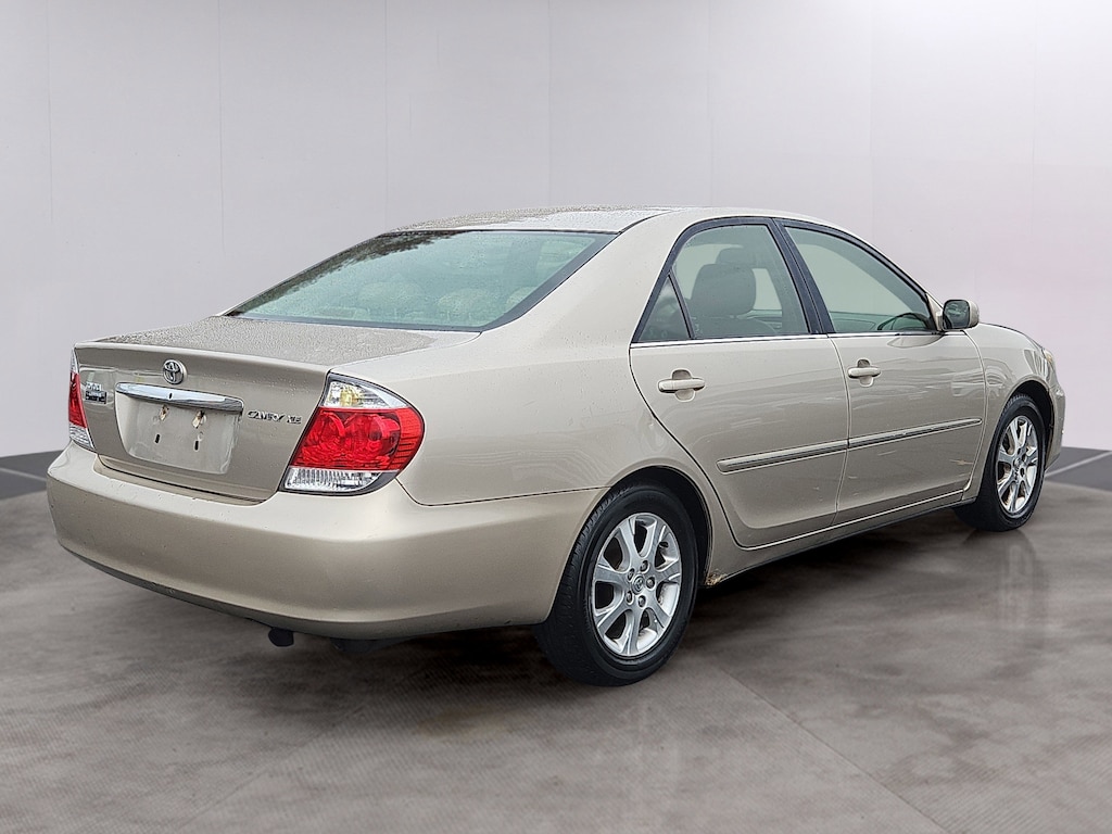 Used 2005 Toyota Camry SEDAN