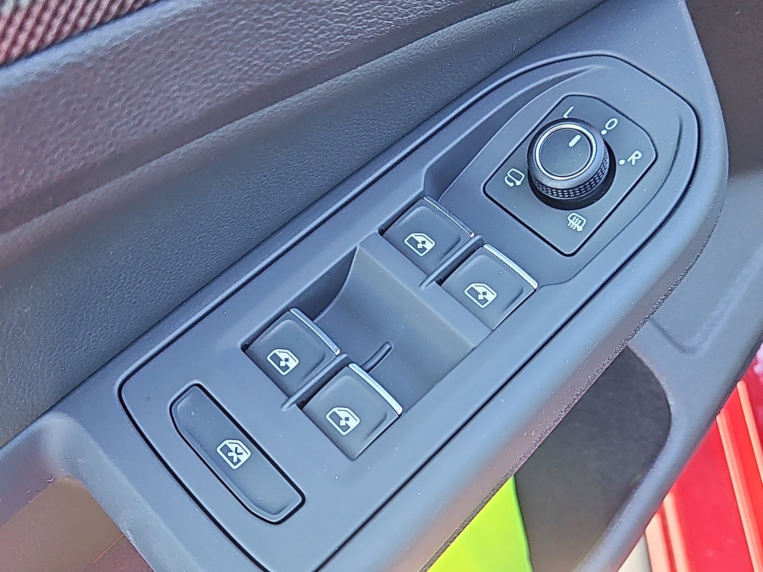 2025 Volkswagen Golf GTI SE - Photo 18