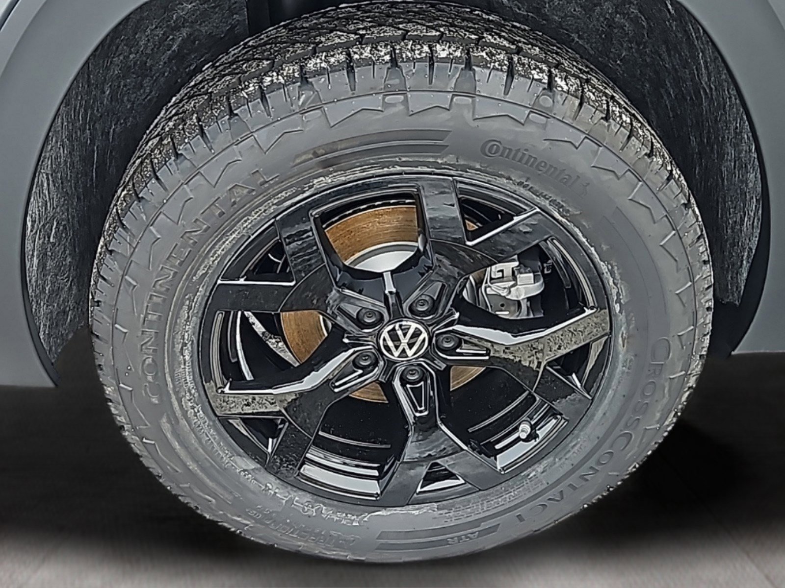 2025 Volkswagen Atlas Peak Edition SE photo 4