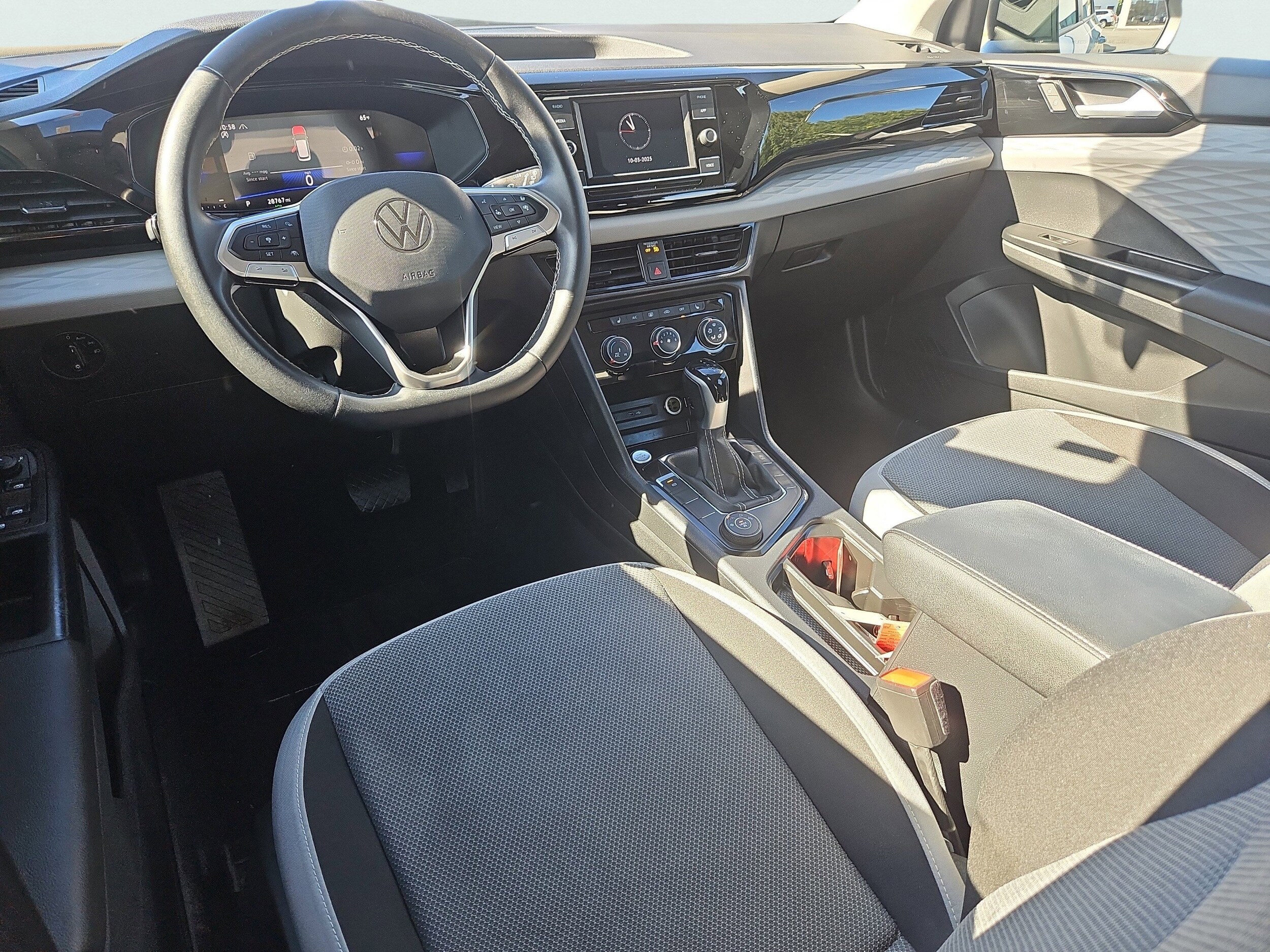 2023 Volkswagen Taos S photo 3