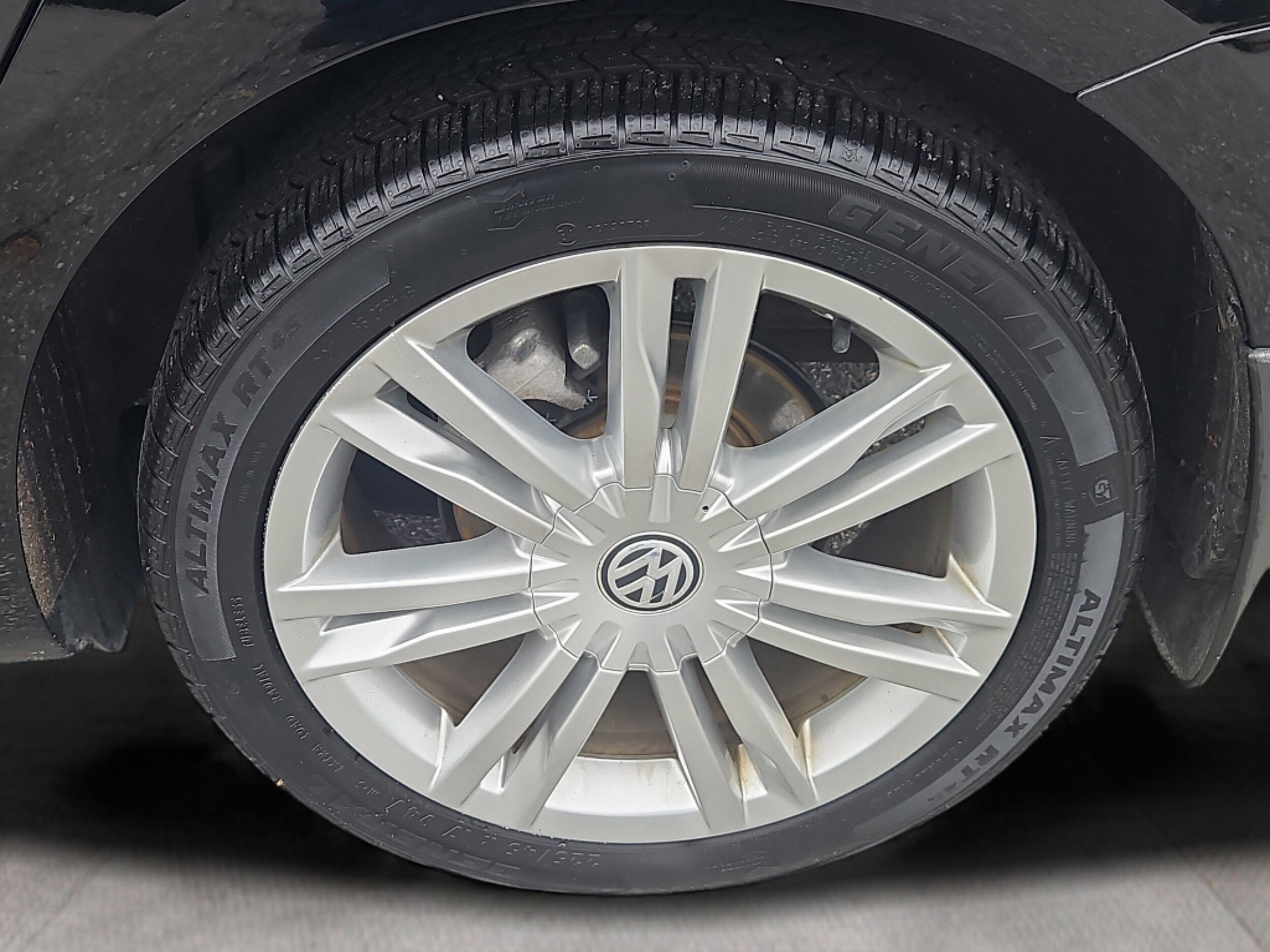 2015 Volkswagen Golf SportWagen TDI SE photo 4