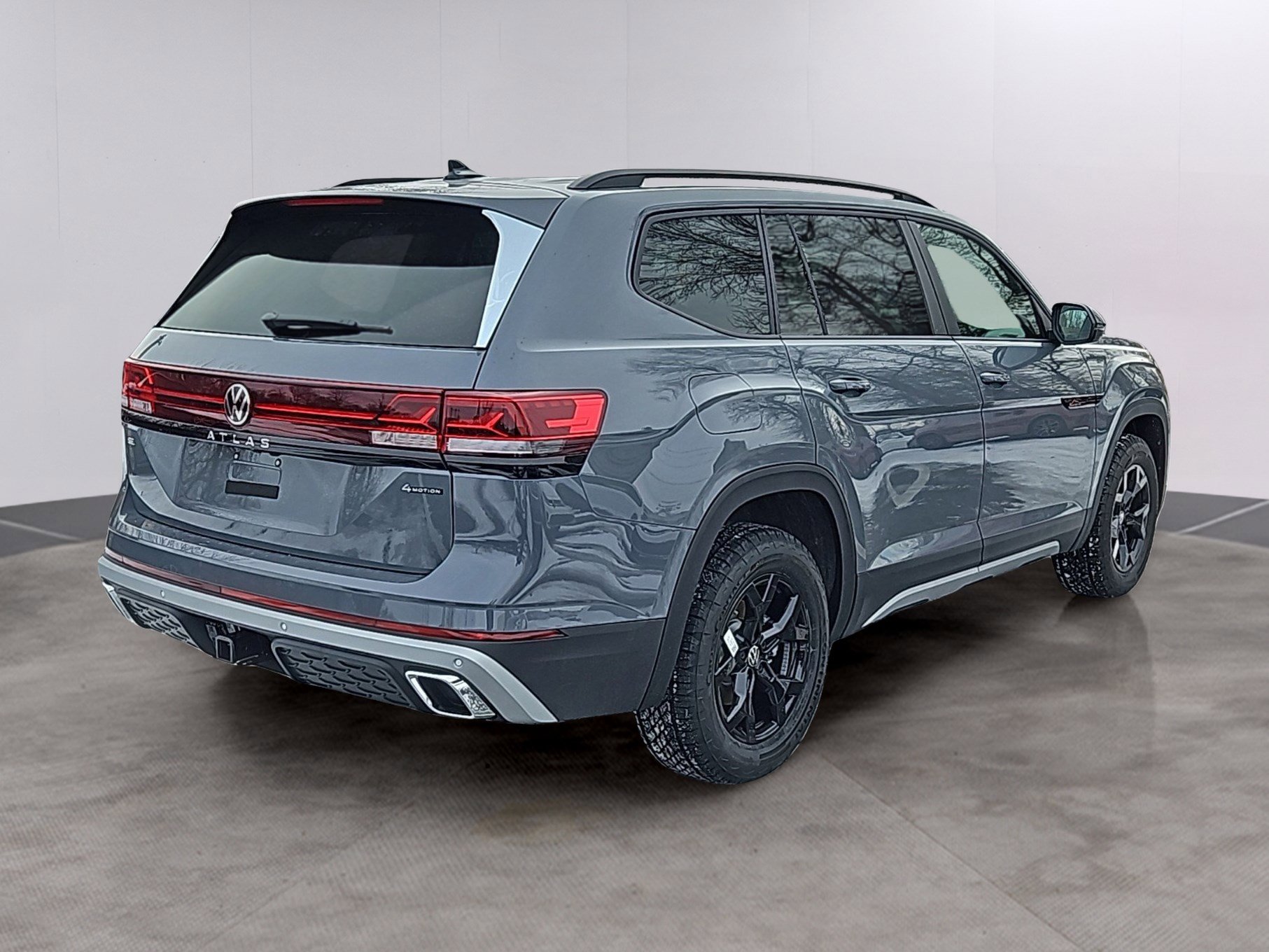 2025 Volkswagen Atlas Peak Edition SE photo 2