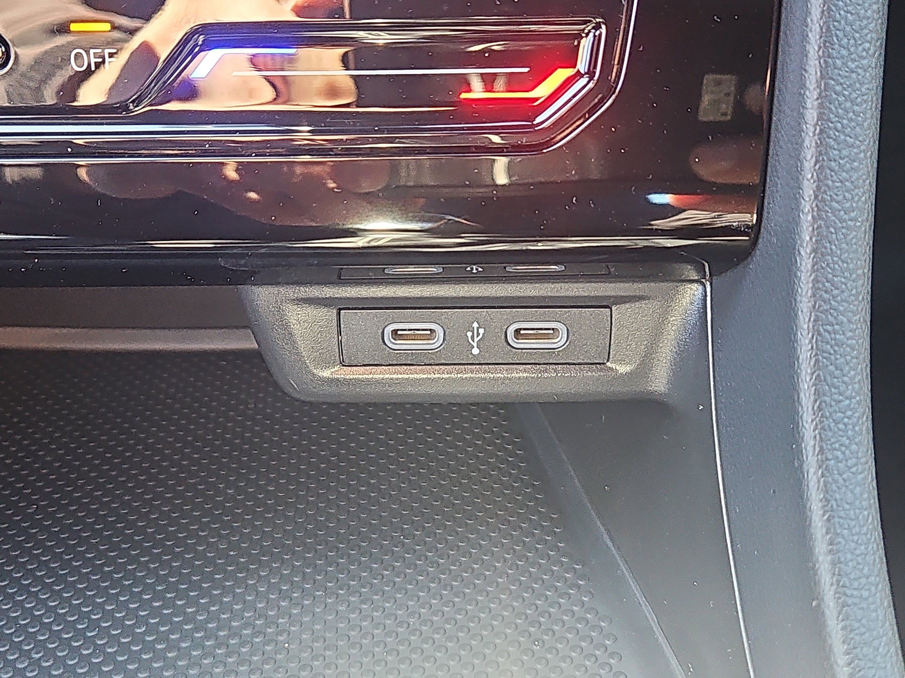 2026 Volkswagen Jetta Sport - Photo 9