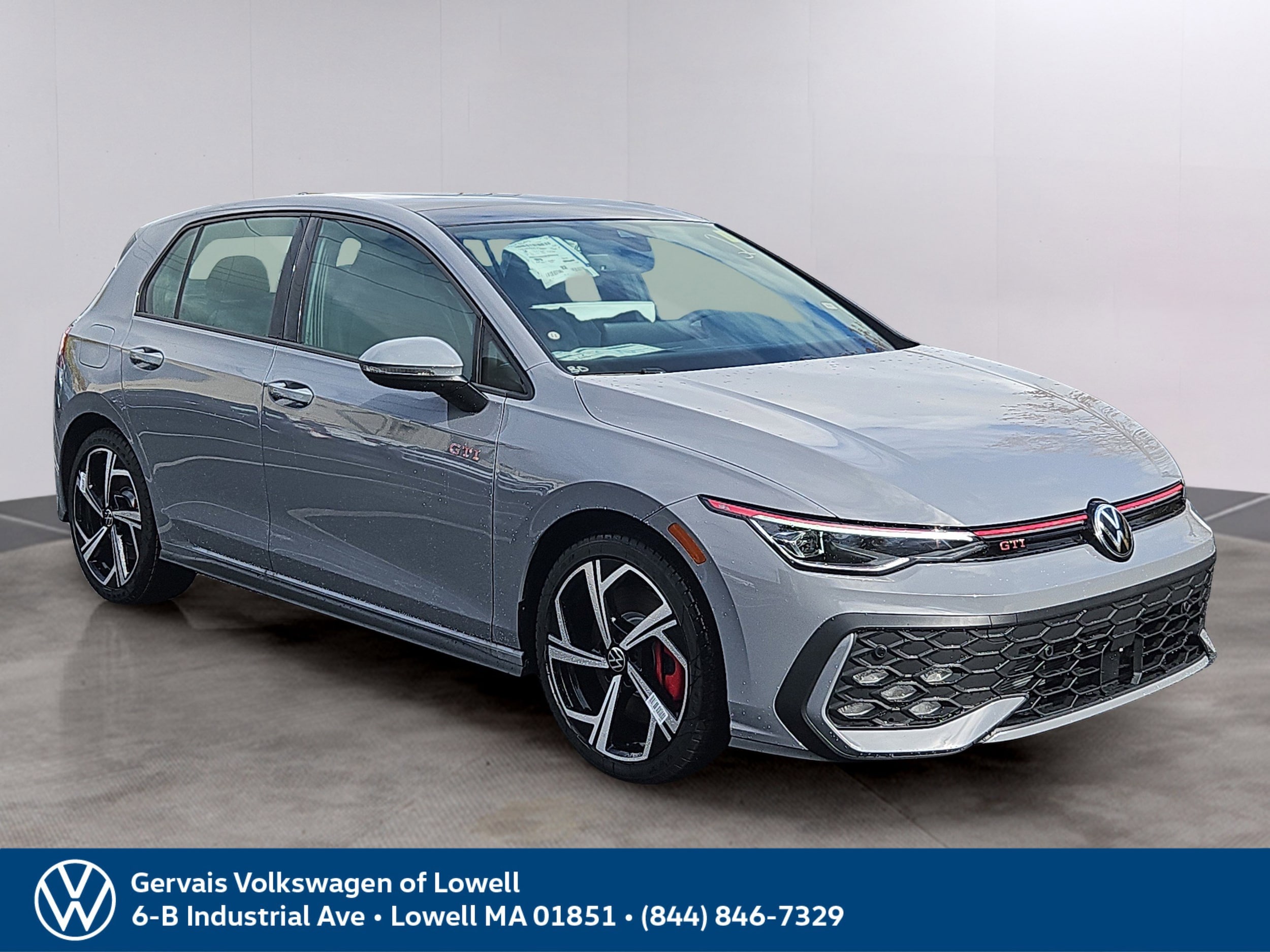 2025 Volkswagen Golf GTI SE's photo