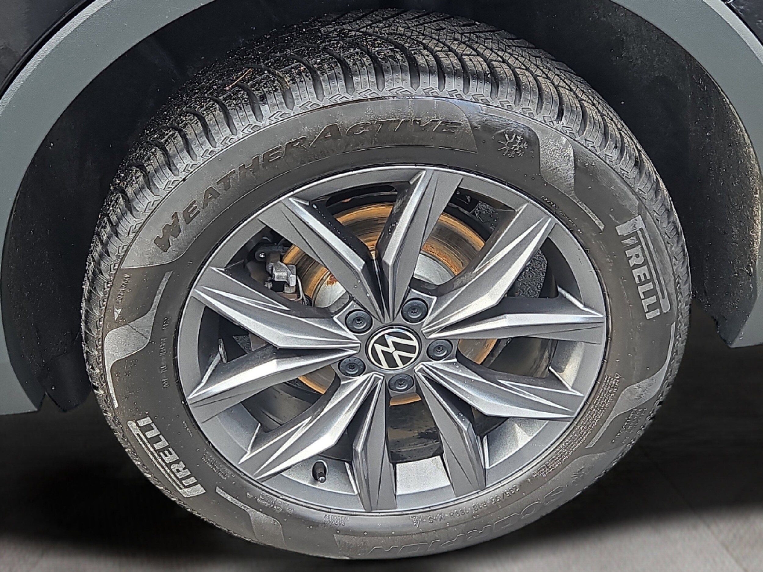 2022 Volkswagen Tiguan SE photo 3