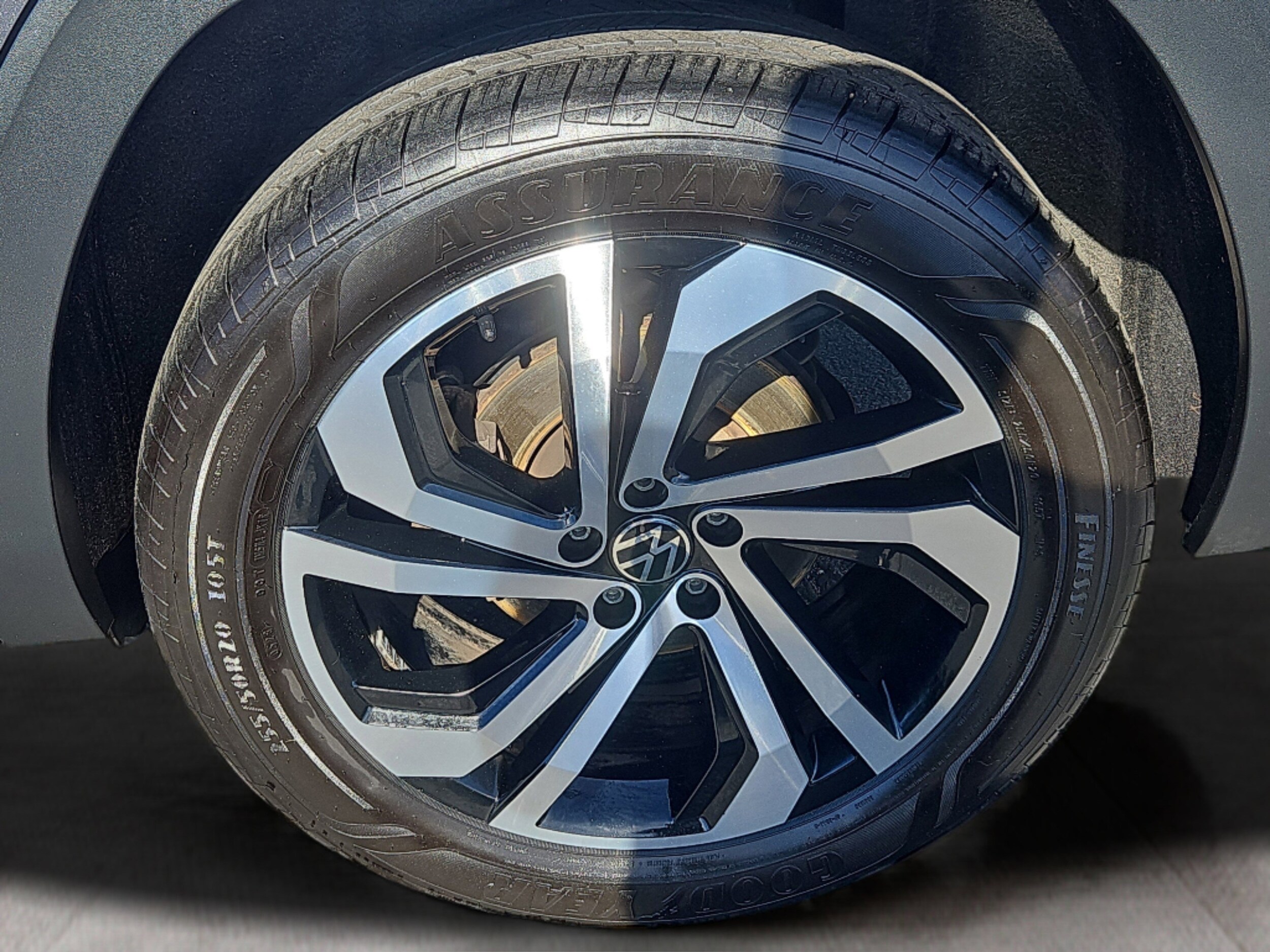 2023 Volkswagen Atlas V6 SEL photo 4