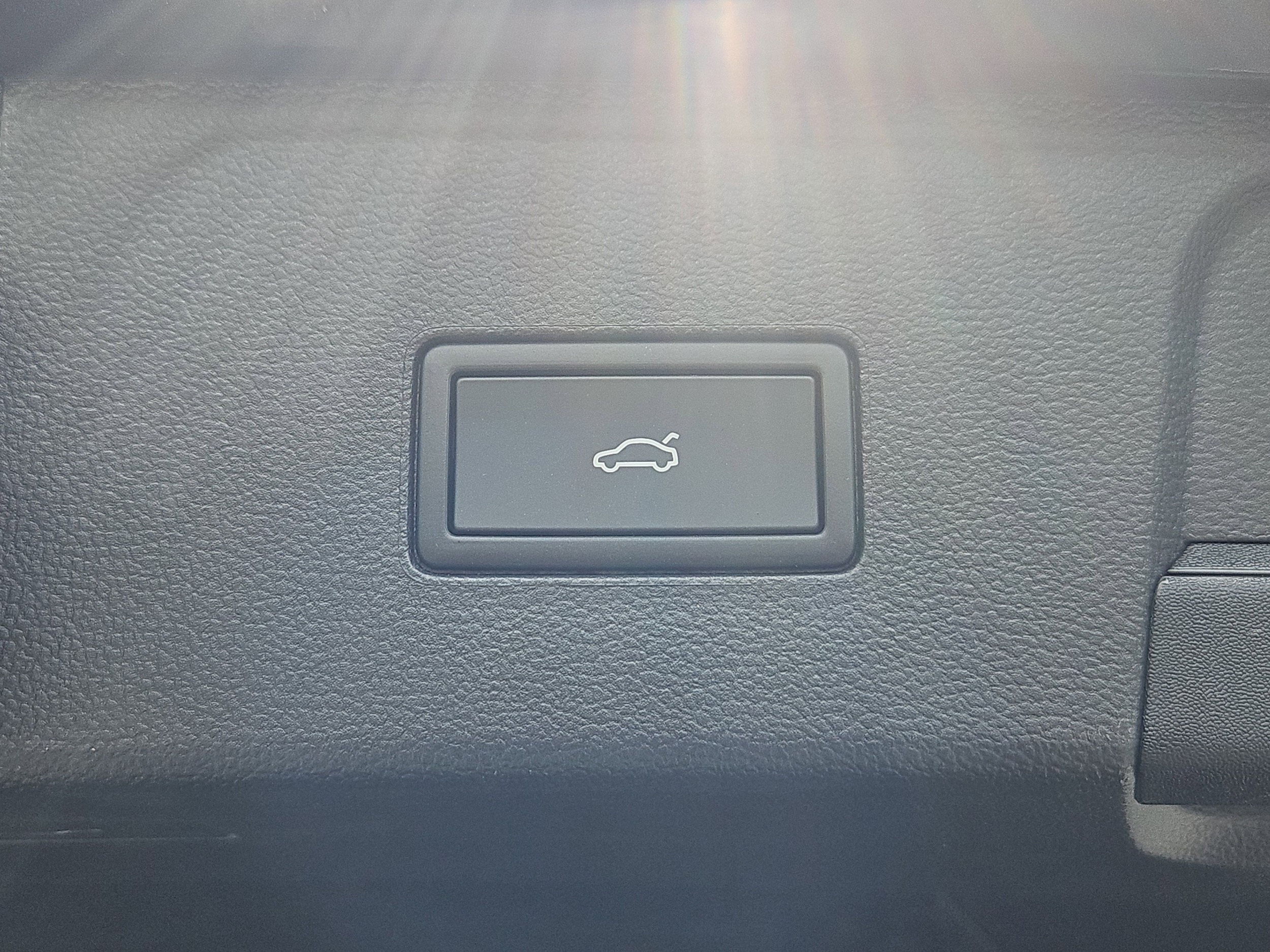 2026 Volkswagen Atlas SE w/Tech - Photo 12
