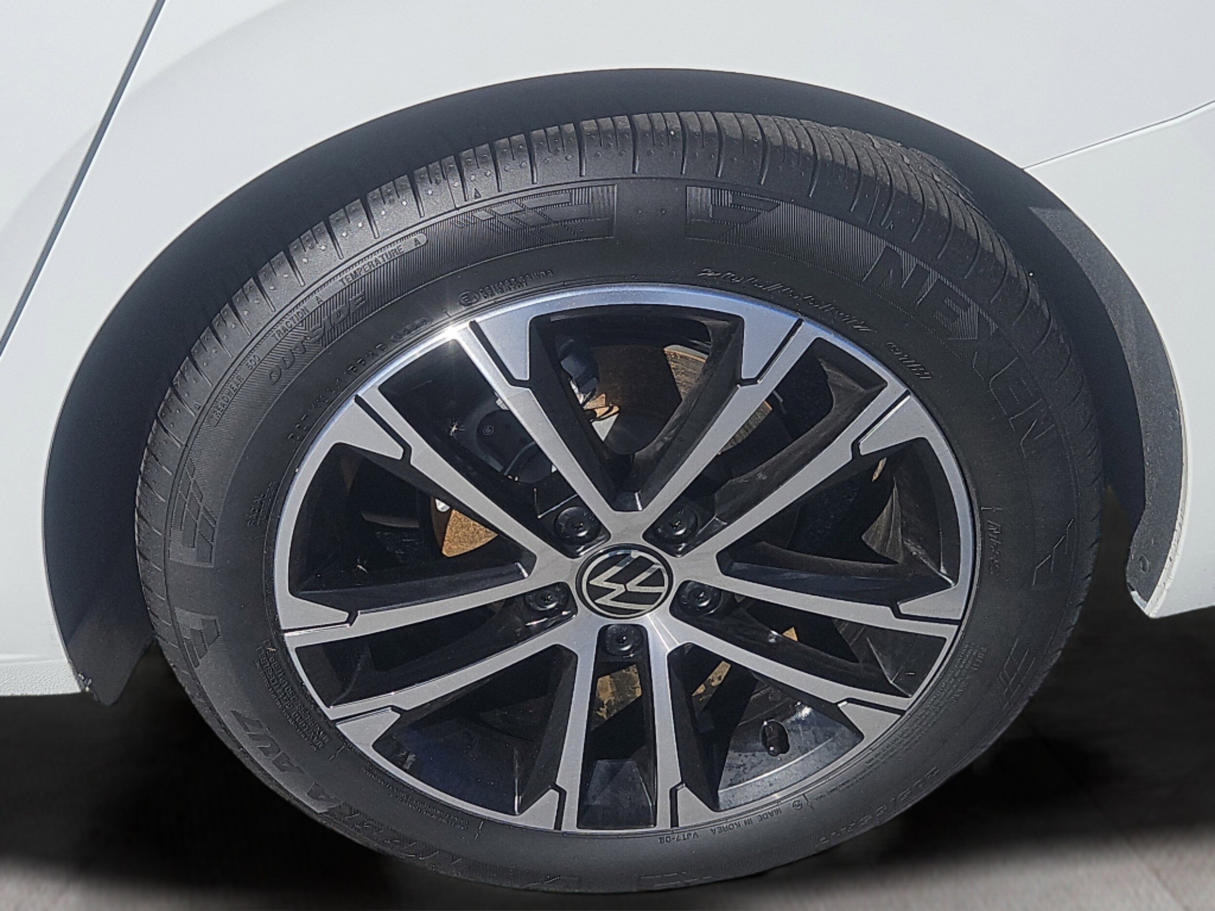 2025 Volkswagen Jetta 1.5T Sport photo 4