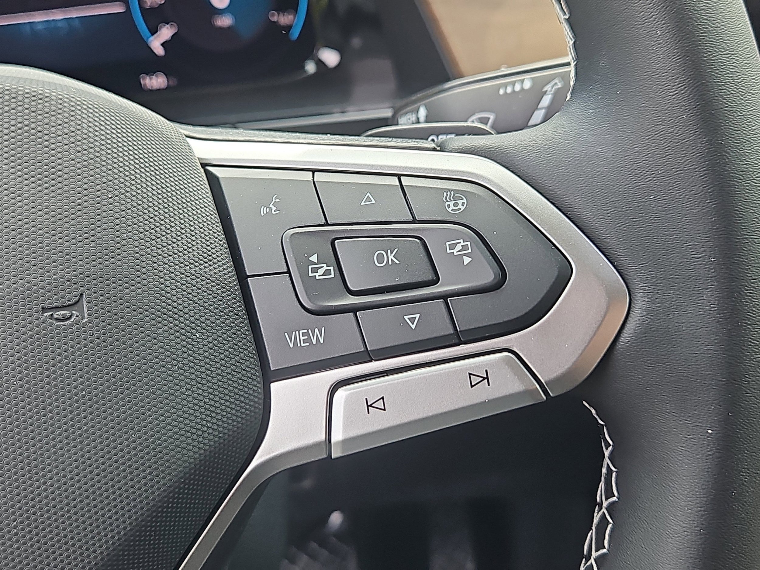 2026 Volkswagen Atlas SE w/Tech - Photo 16